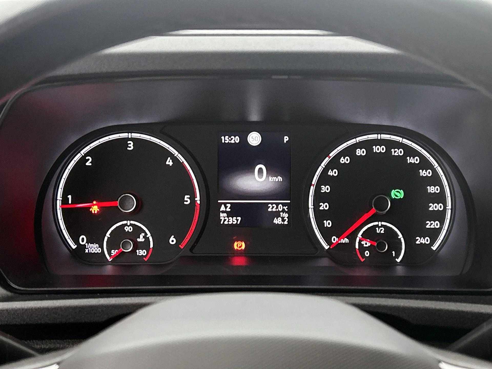 Volkswagen-Caddy-image-12