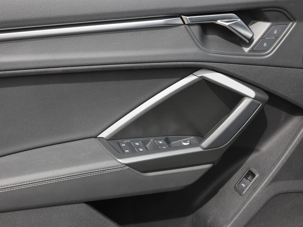 Audi-Q3-image-18