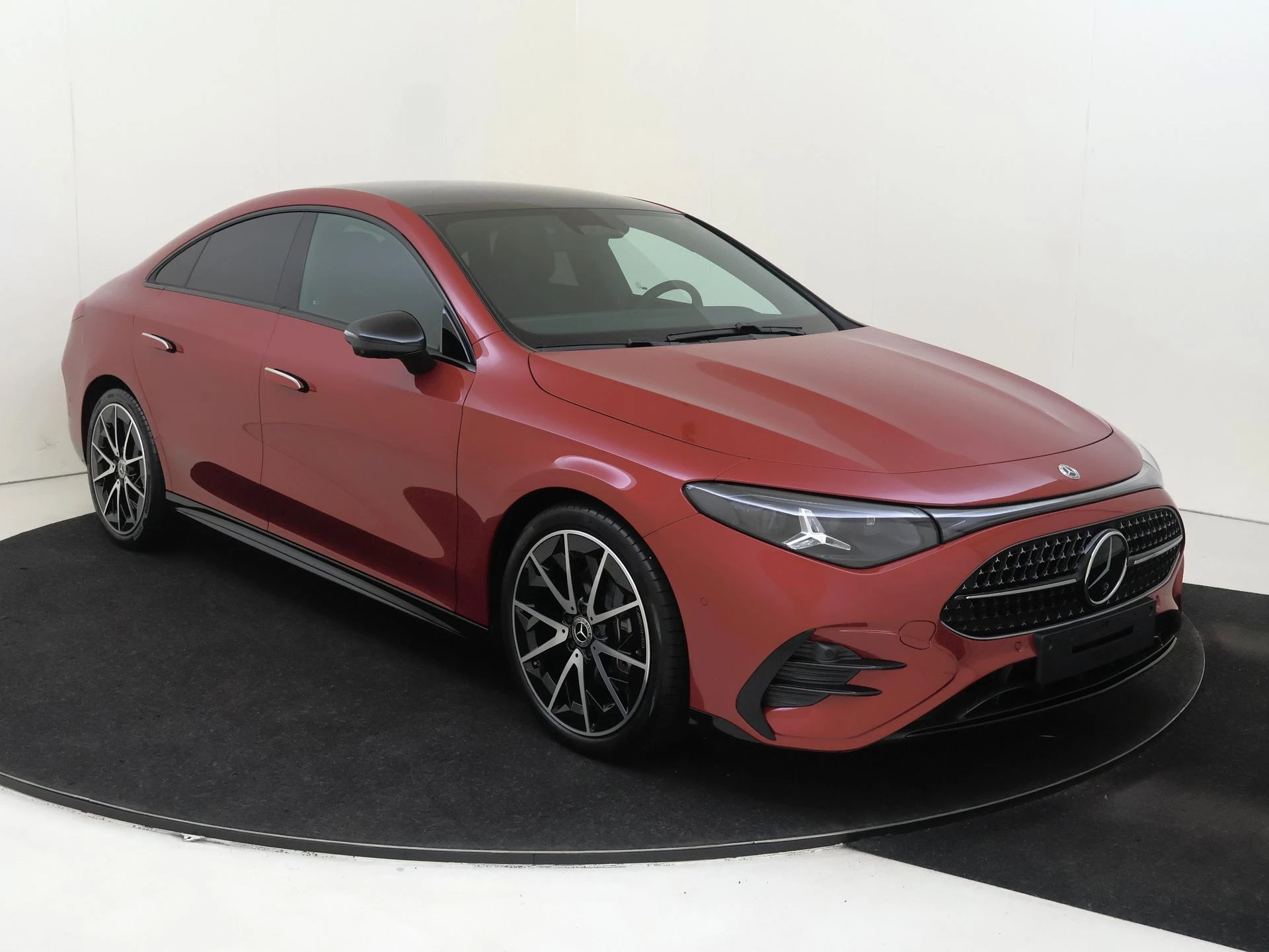 Mercedes-Benz-CLA-image-1