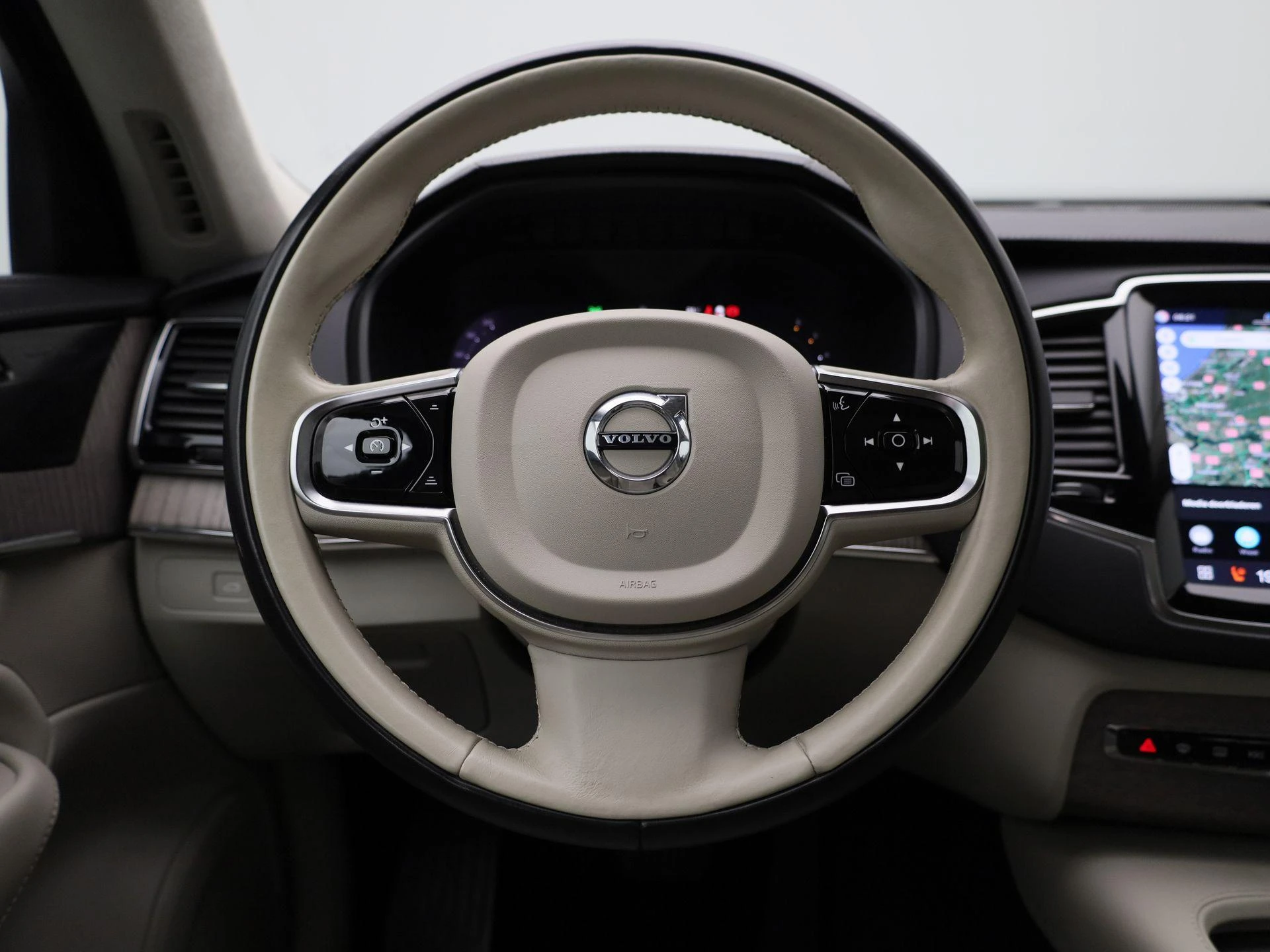 Volvo-XC90-image-6