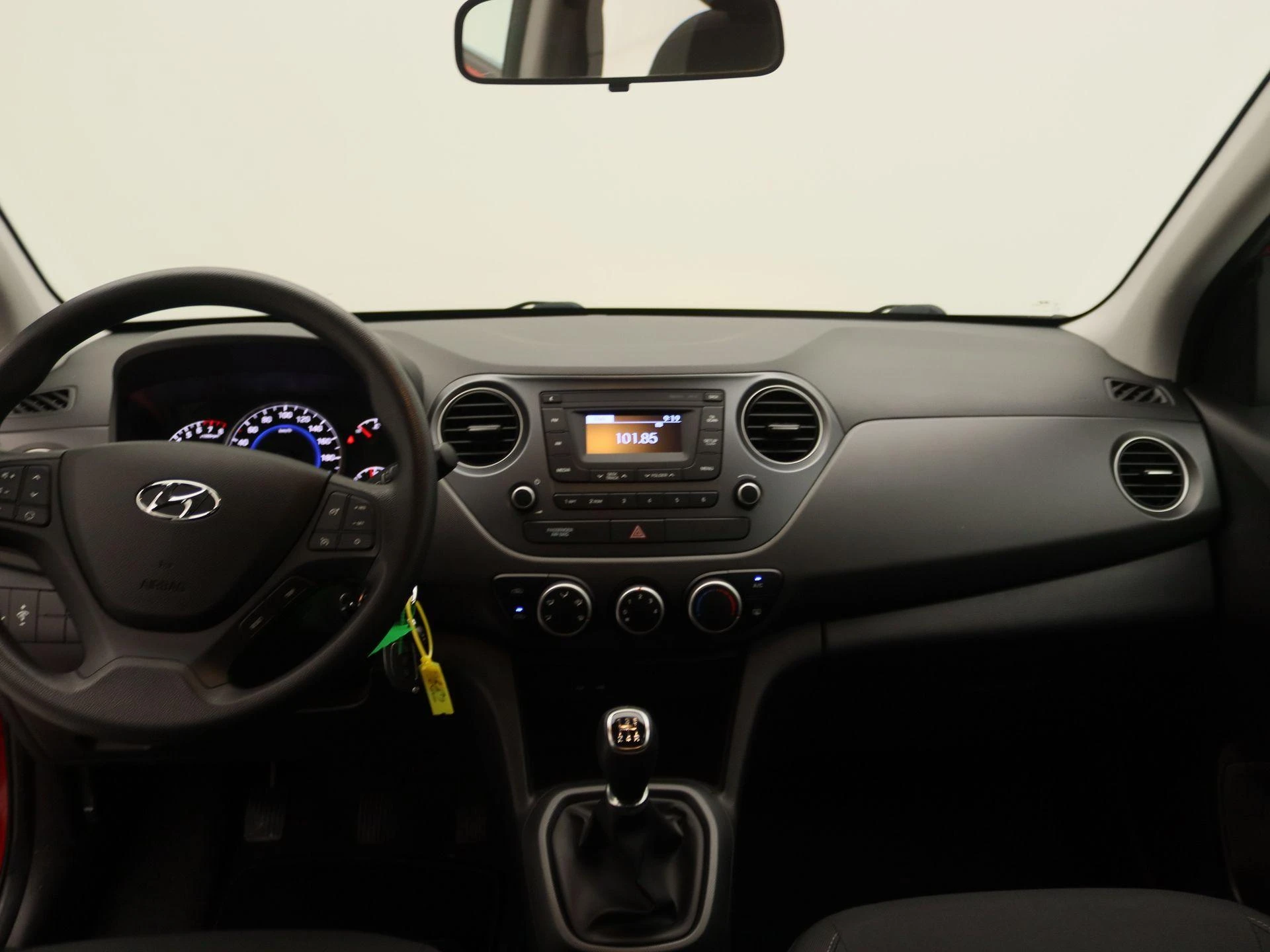 Hyundai-i10-image-7