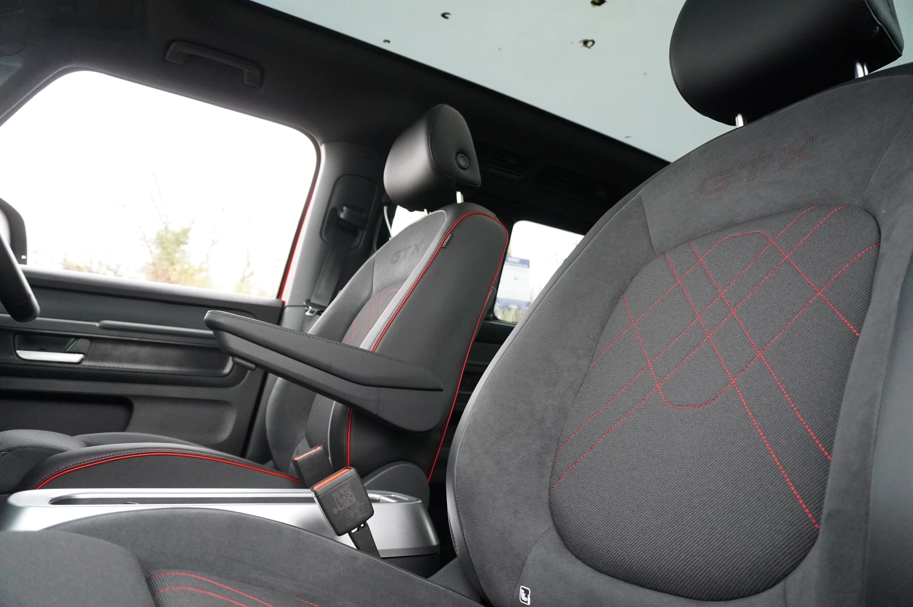 Volkswagen-ID. Buzz-image-7