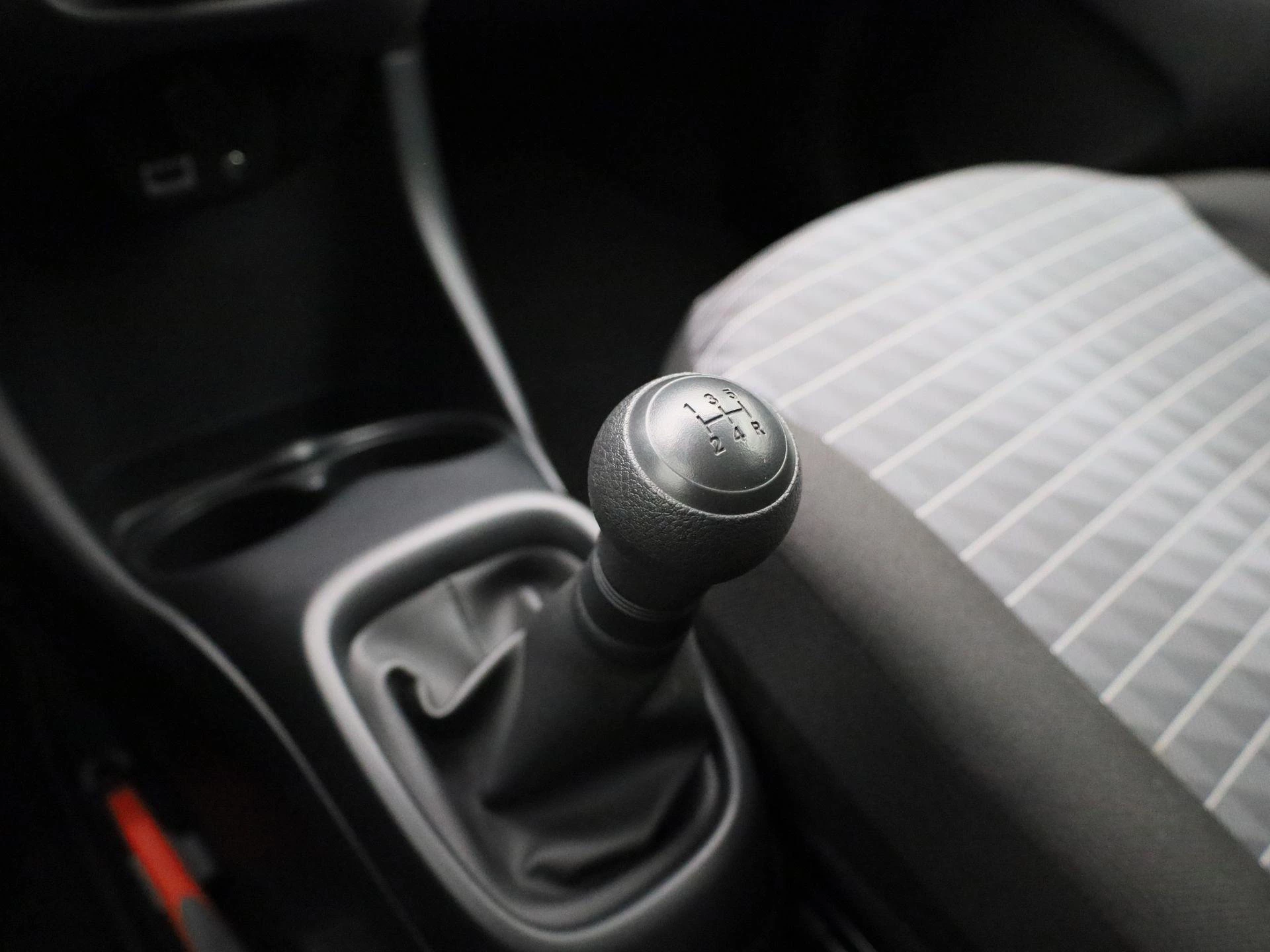 Peugeot-108-image-16