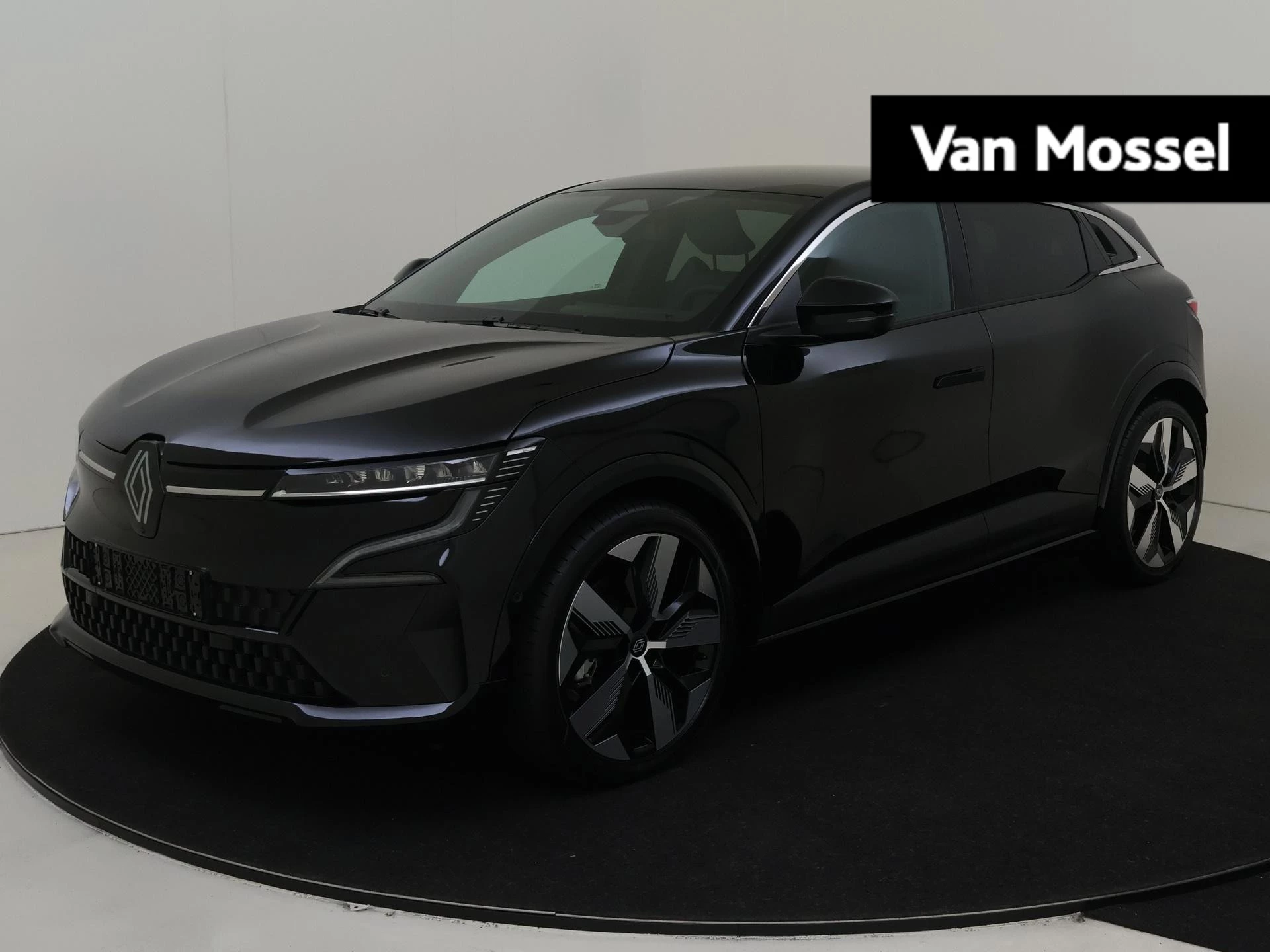 Renault-Megane E-Tech-image-0