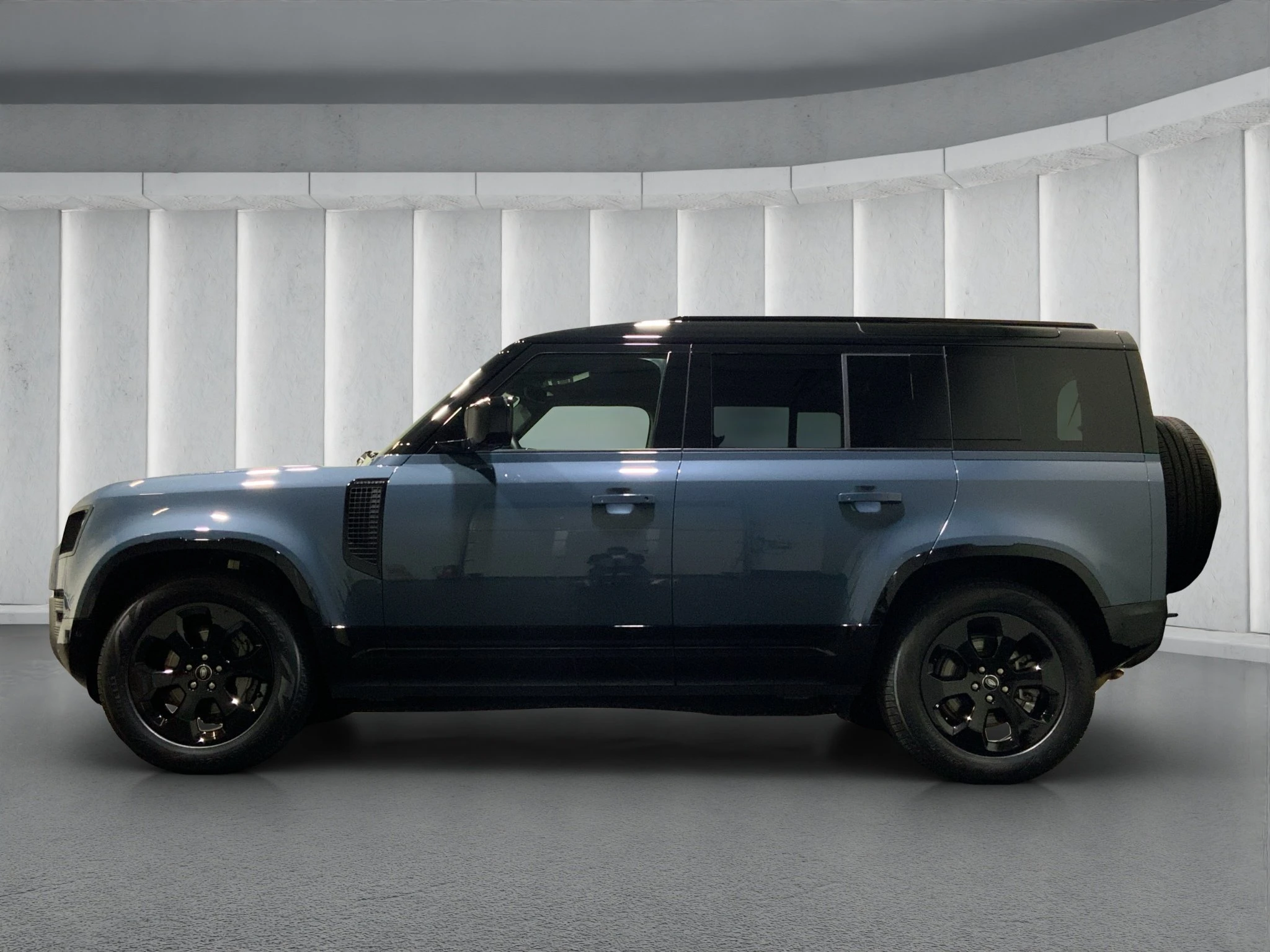 Land Rover-Defender-image-4