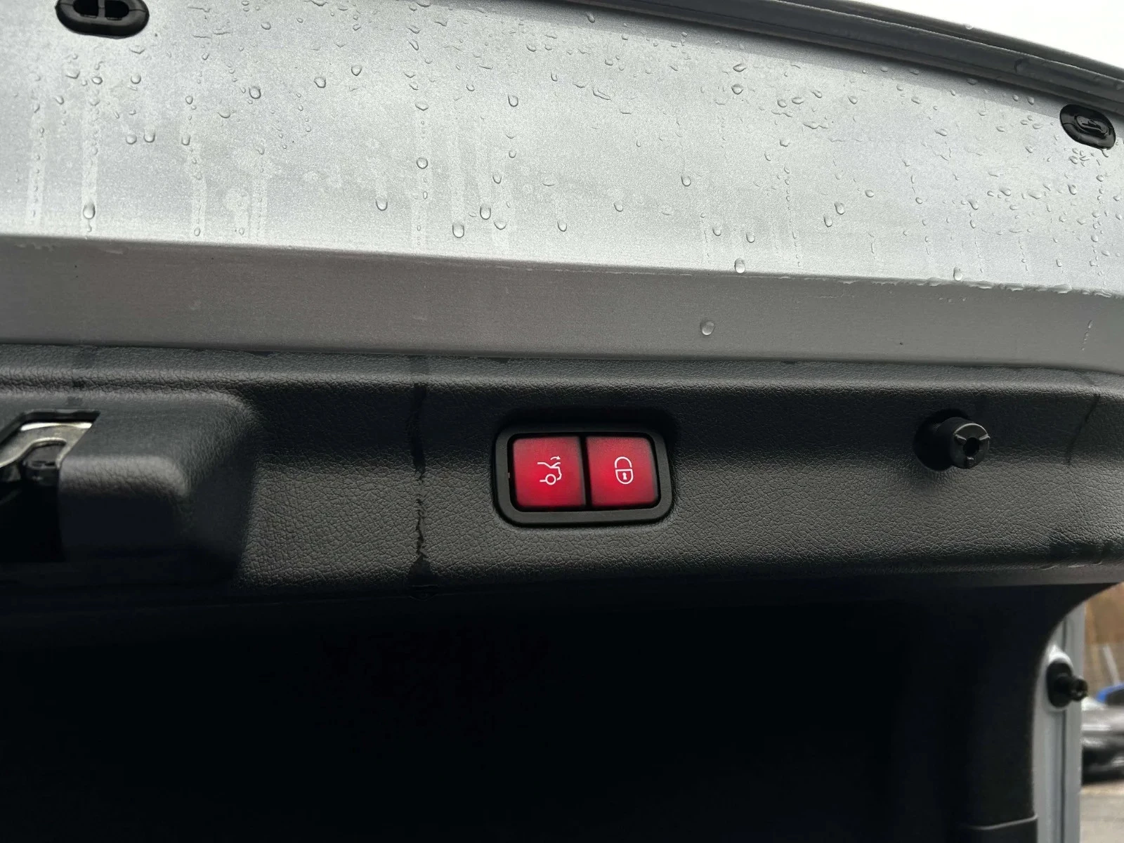 Mercedes-Benz-EQE-image-21