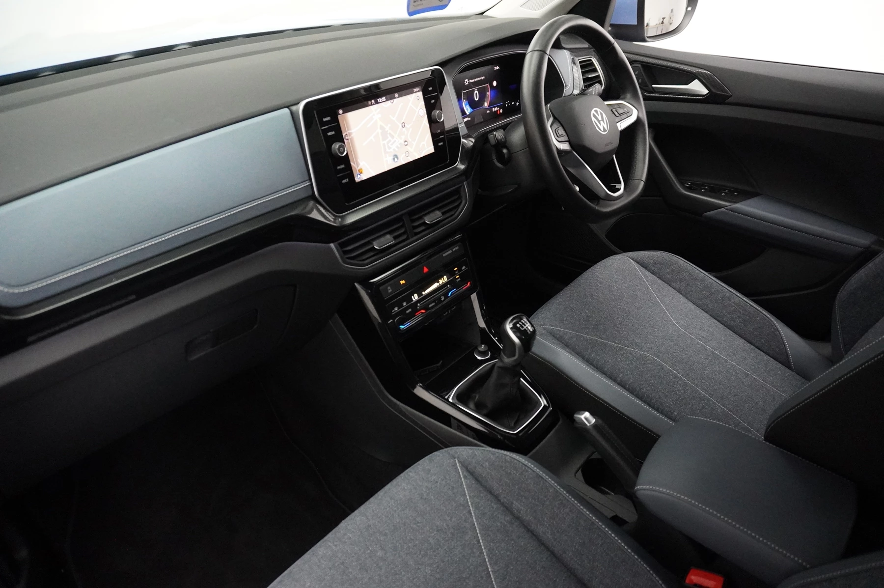 Volkswagen-T-Cross-image-1