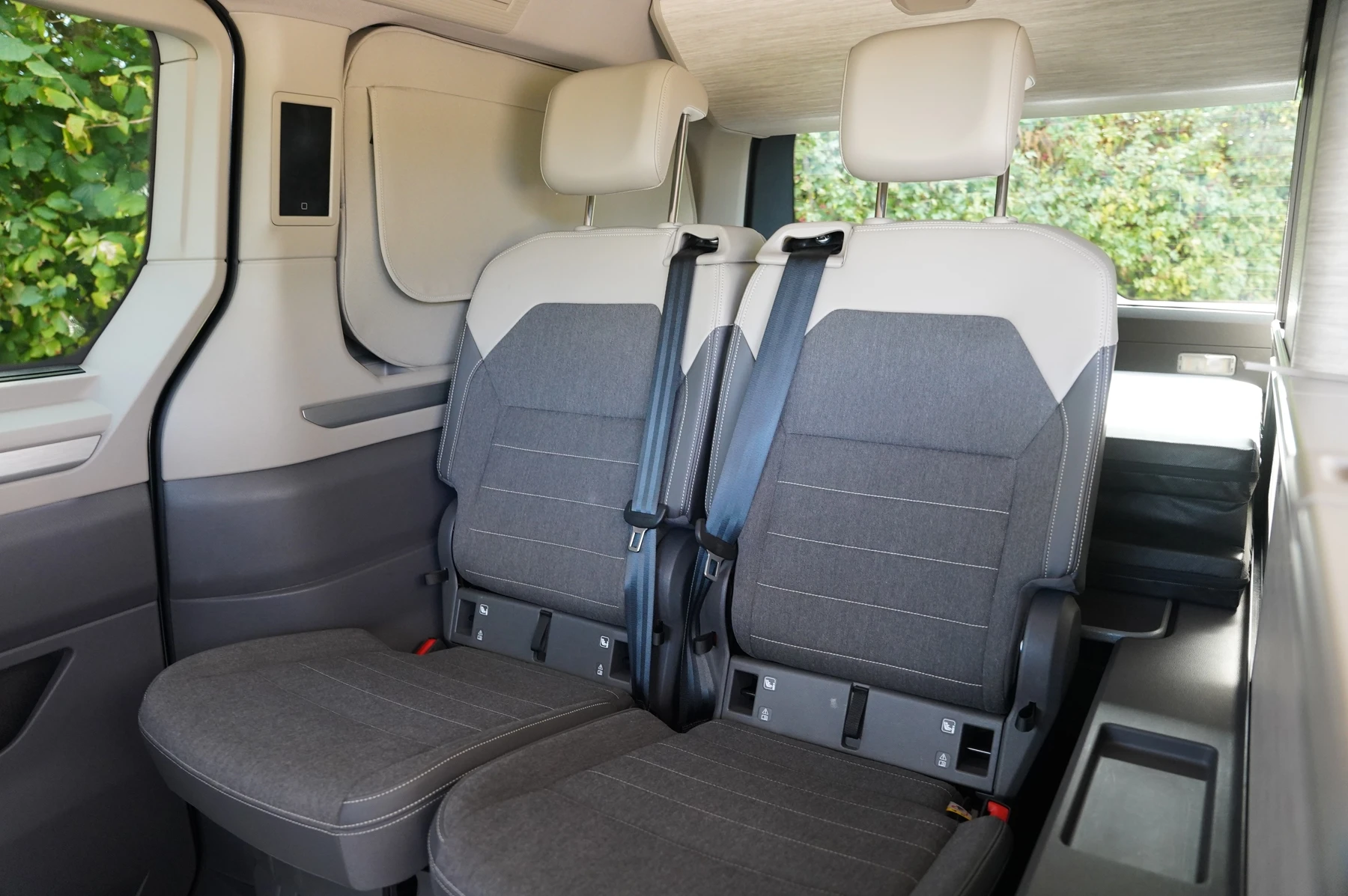 Volkswagen-California-image-8