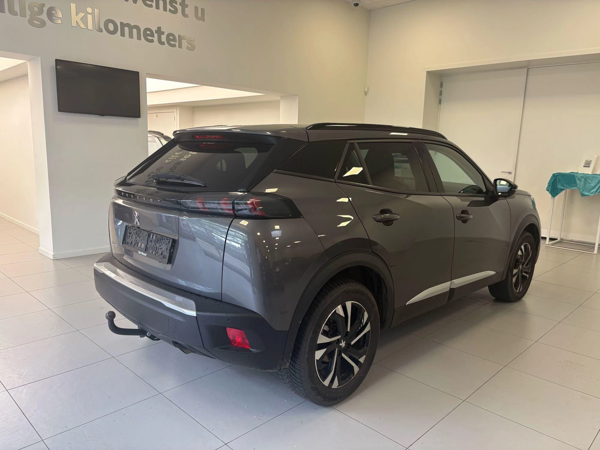 Peugeot-2008-image-2