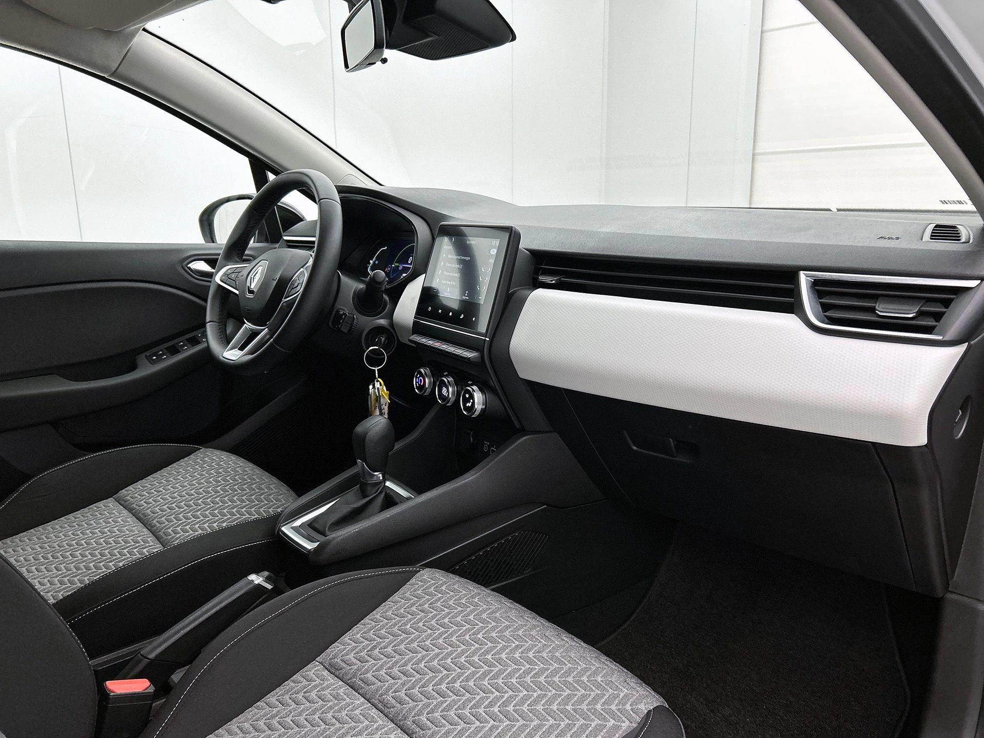 Renault-Clio-image-15