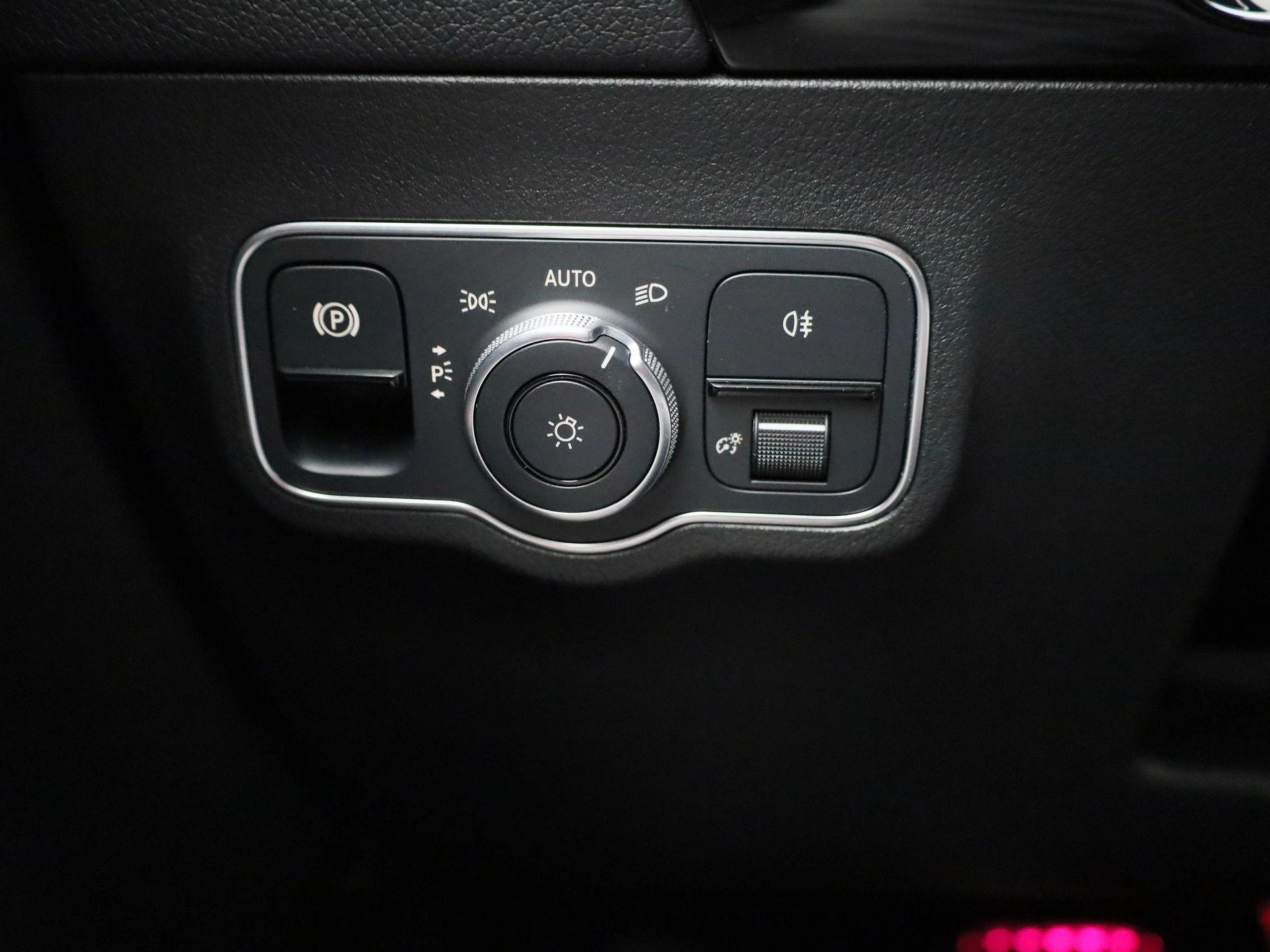 Mercedes-Benz GLA 250 e AMG Line + CARPLAY + MULTIBEAM + NIGHTPAKKET +