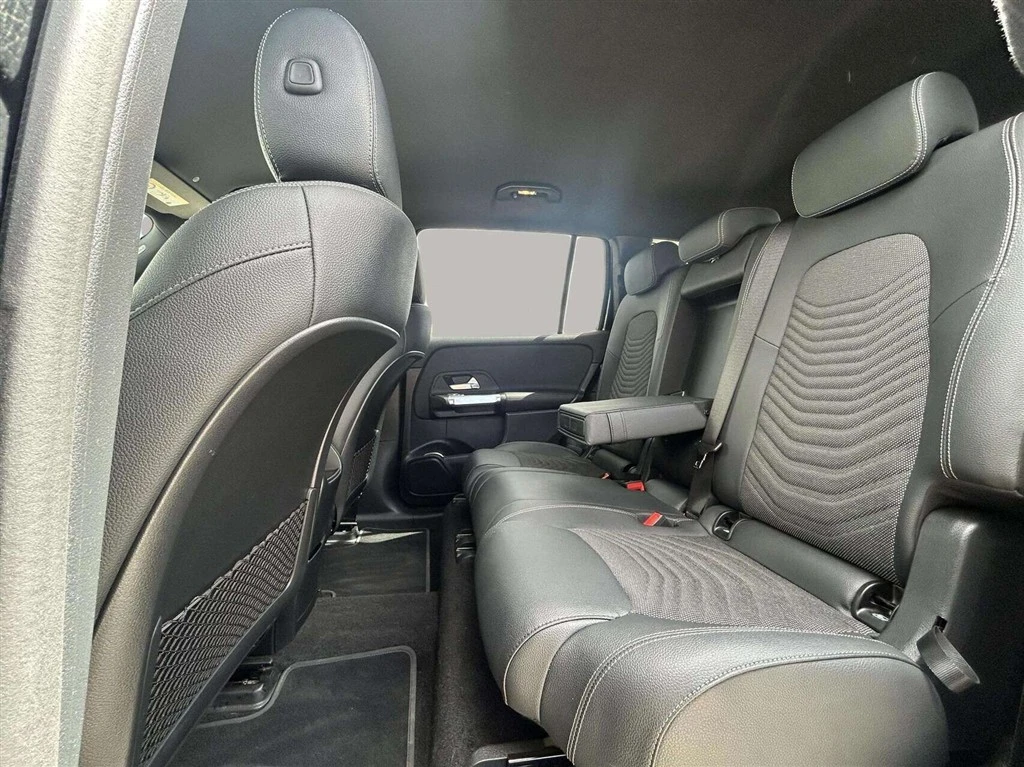 Mercedes-Benz-EQB-image-19