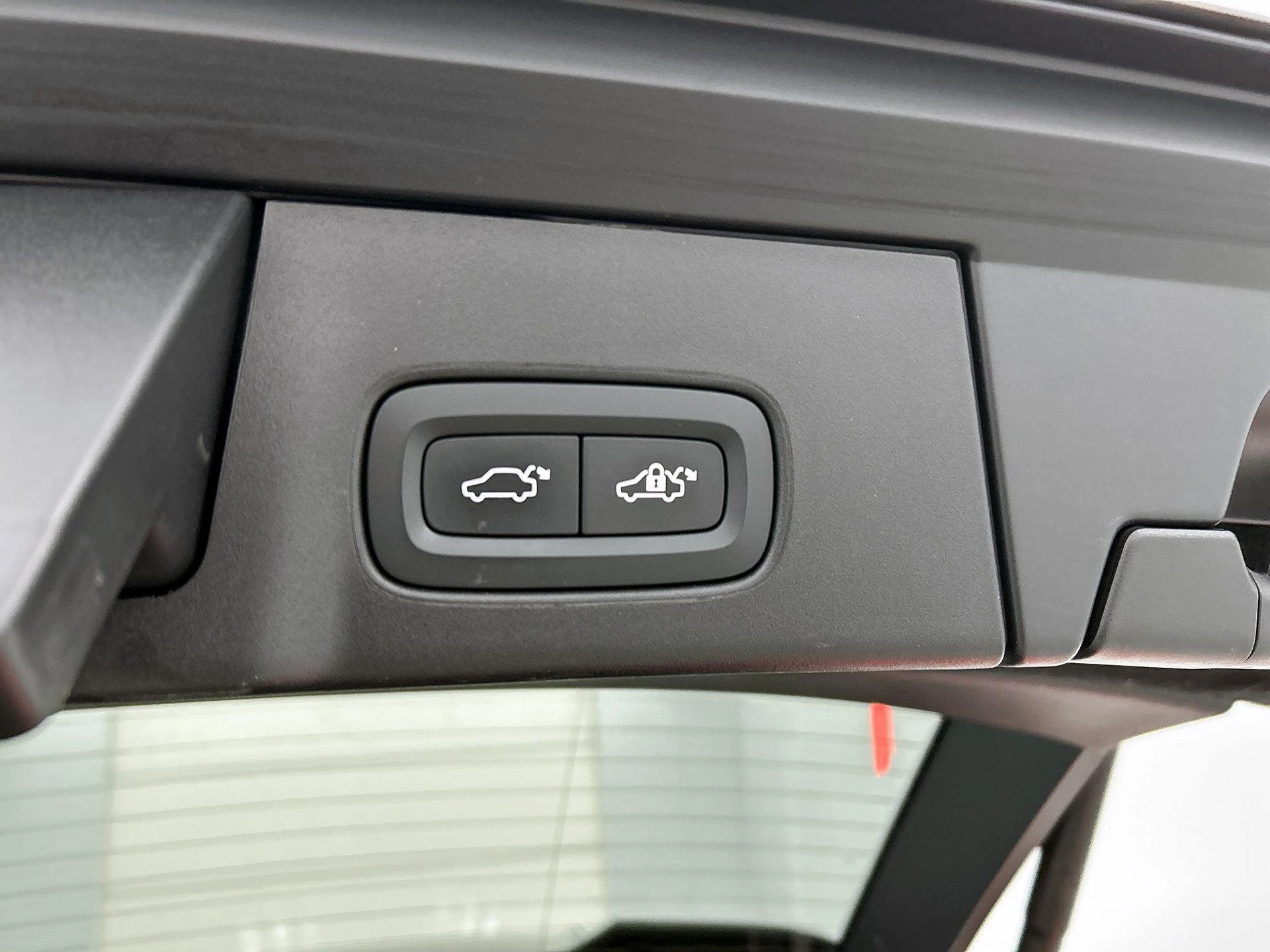 Volvo-V90-image-28