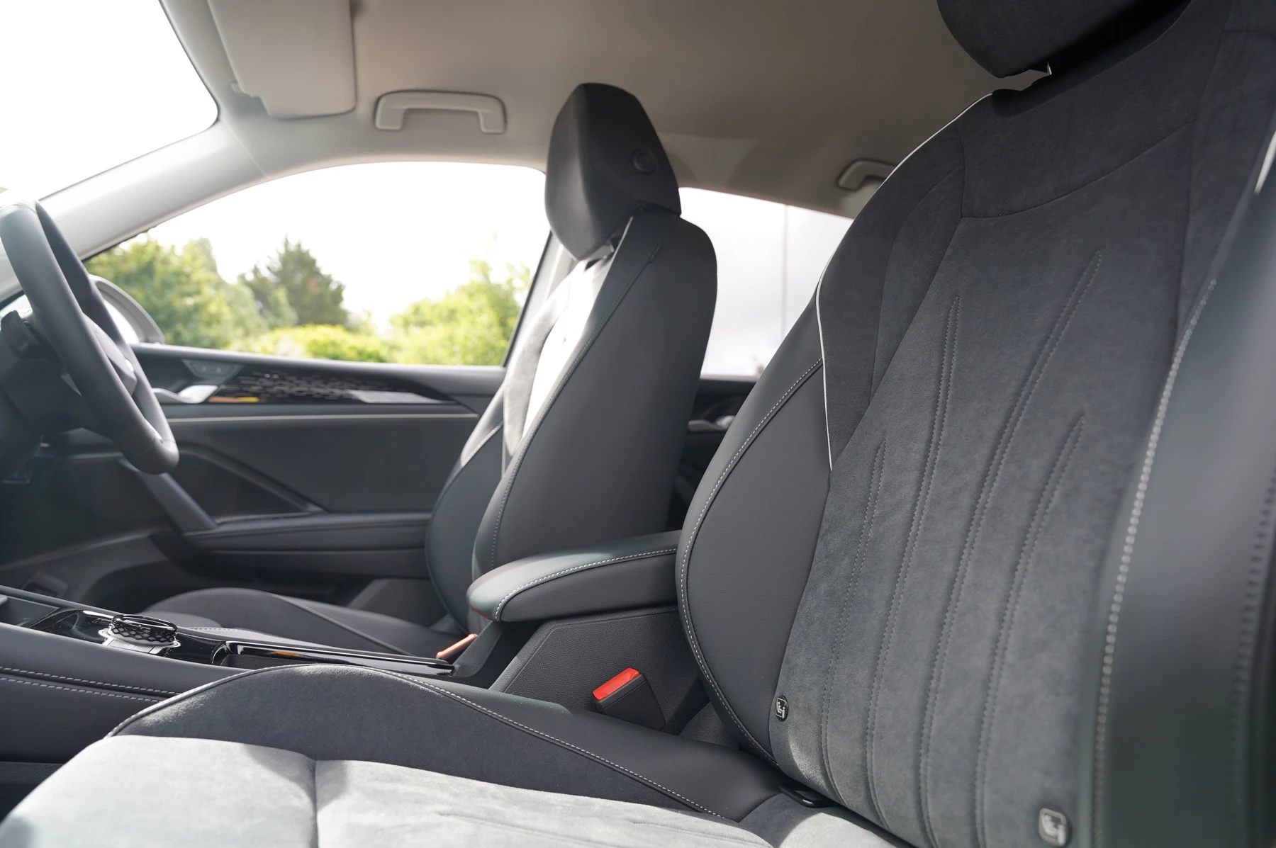 Volkswagen-Tiguan-image-7