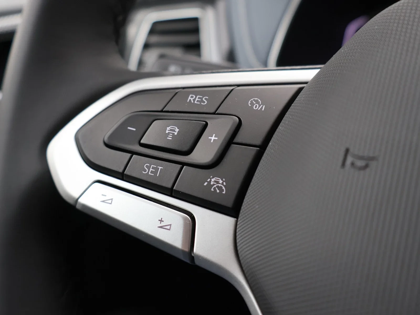 Volkswagen-T-Cross-image-14