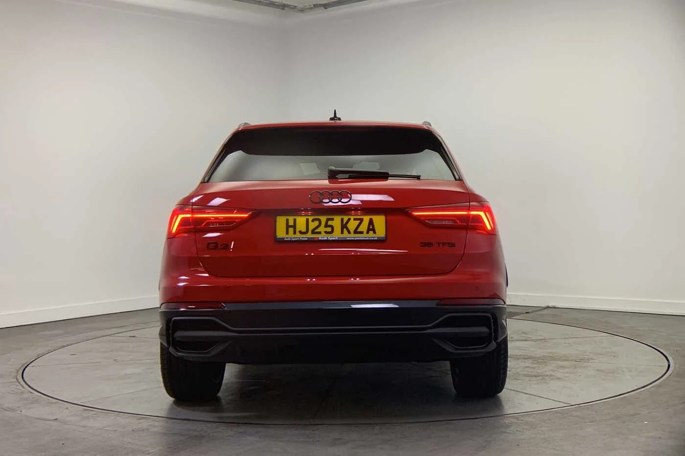 Audi-Q3-image-10