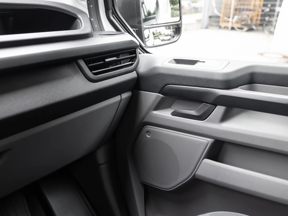 Ford-Transit Custom-image-23