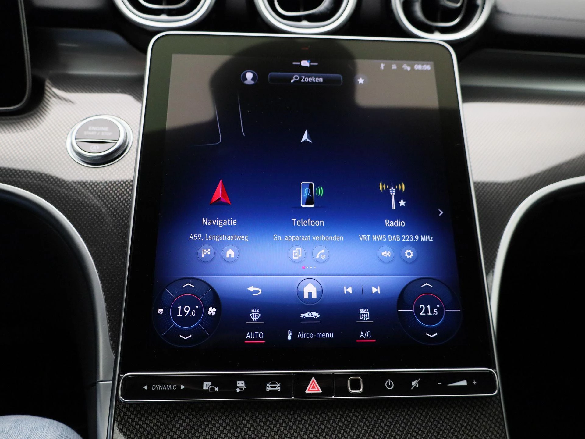 Mercedes-Benz-C-Klasse-image-13