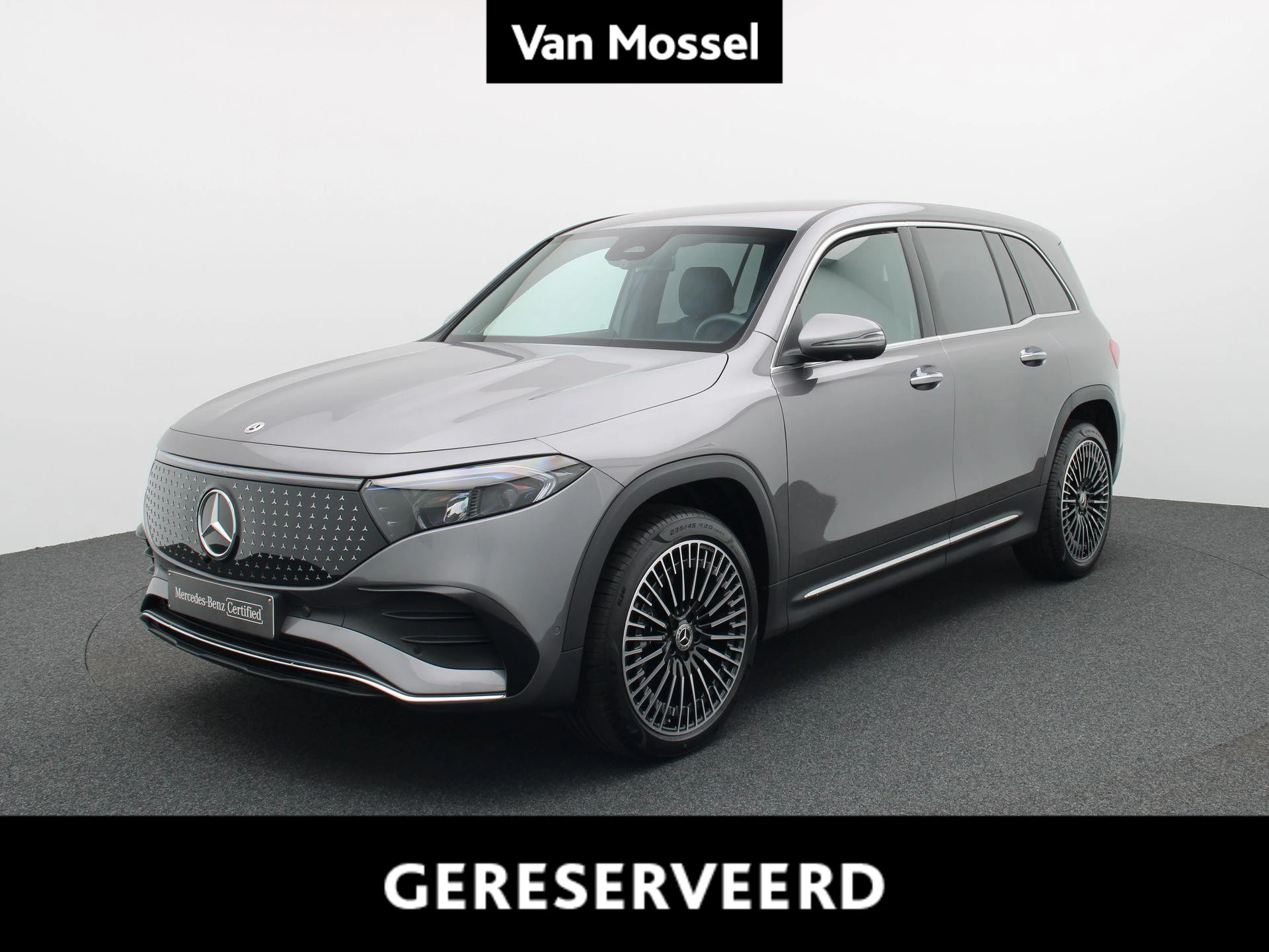 Mercedes-Benz-EQB-image-0