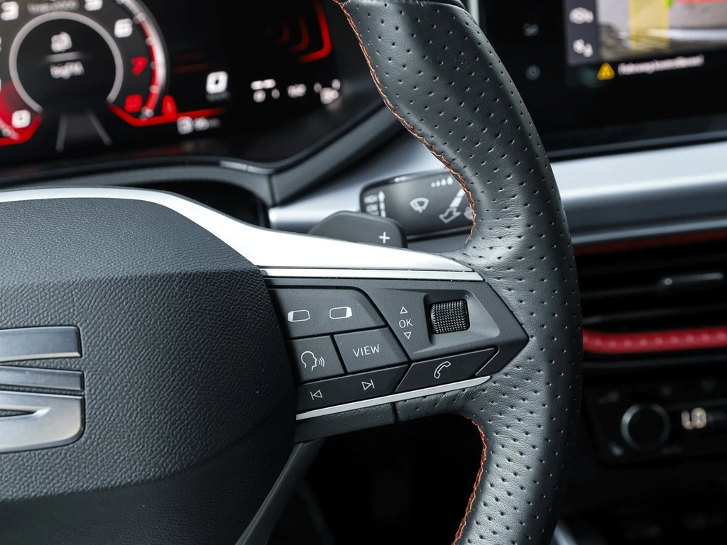 SEAT-Arona-image-13