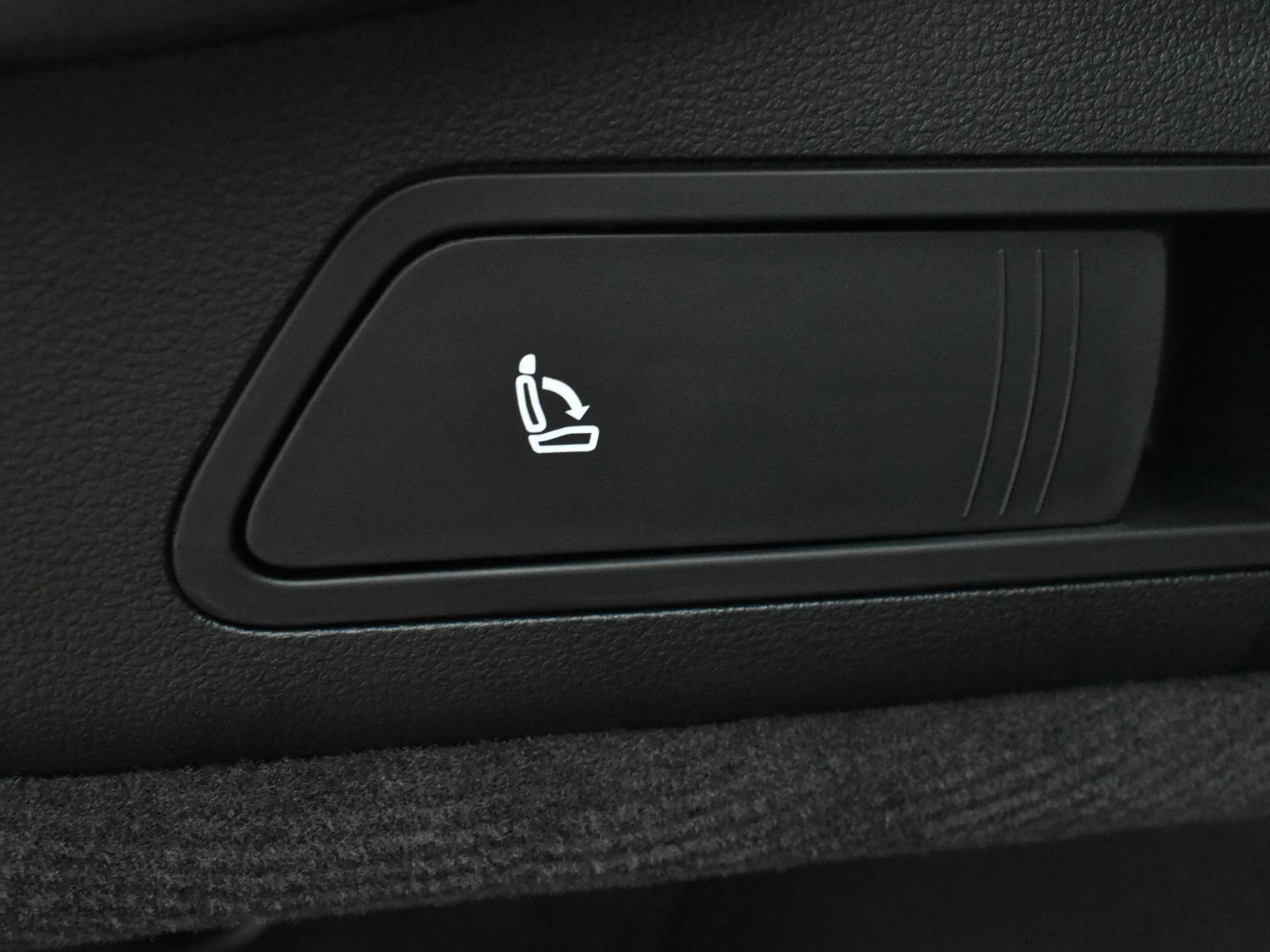 Audi A6 Avant 40 TFSI Advanced edition