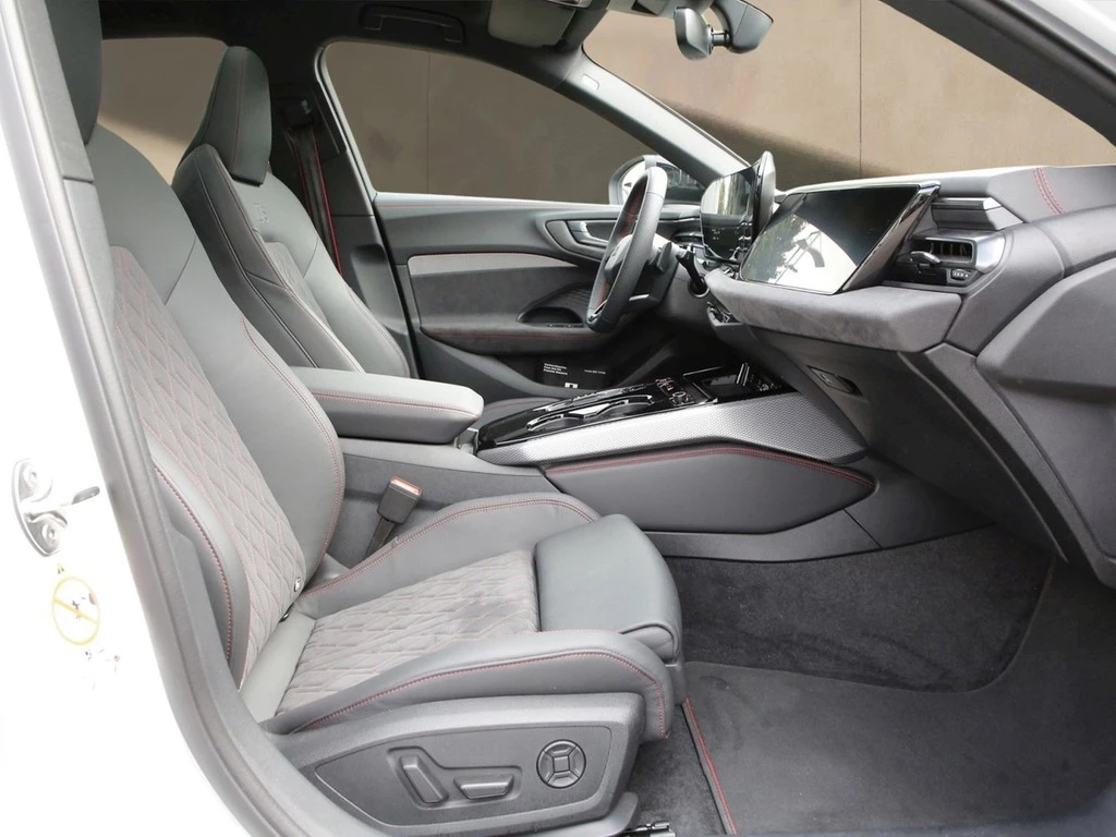 Audi A5 Avant TFSI e-hybrid Q S line 19"|NAVI+VC|PANO|