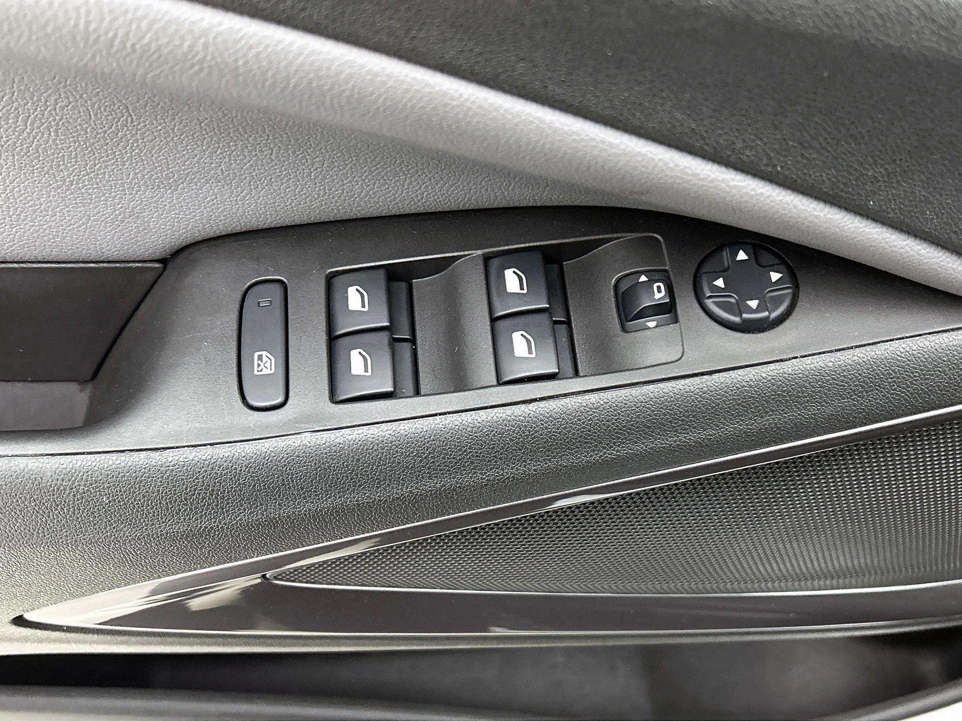 Opel-Crossland X-image-32