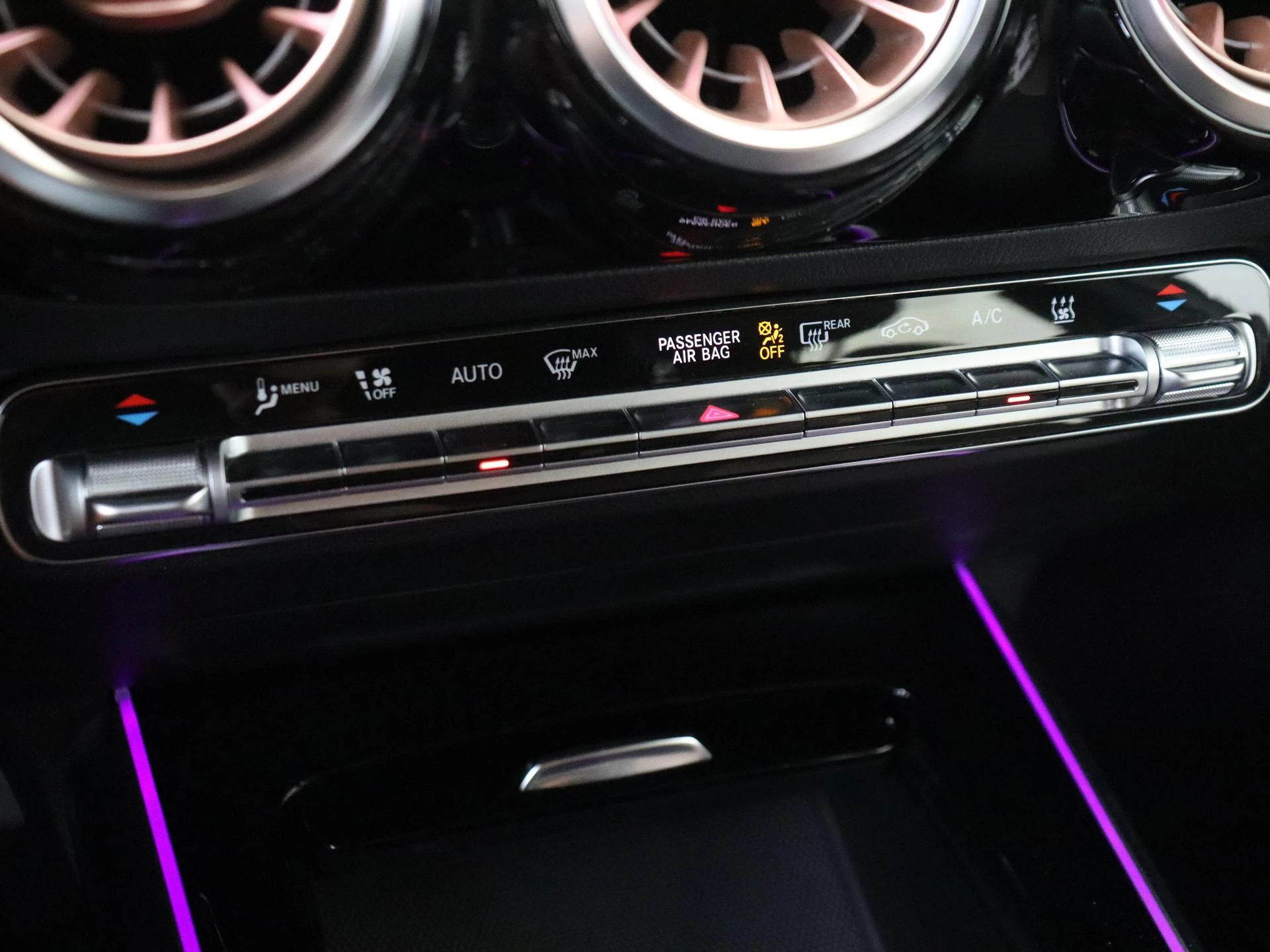 Mercedes-Benz-EQA-image-23