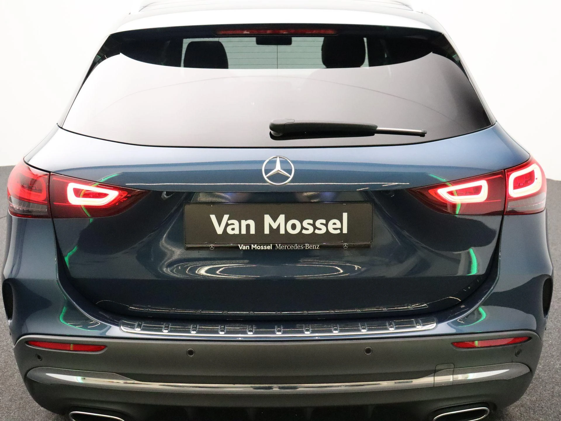 Mercedes-Benz-GLA-image-24