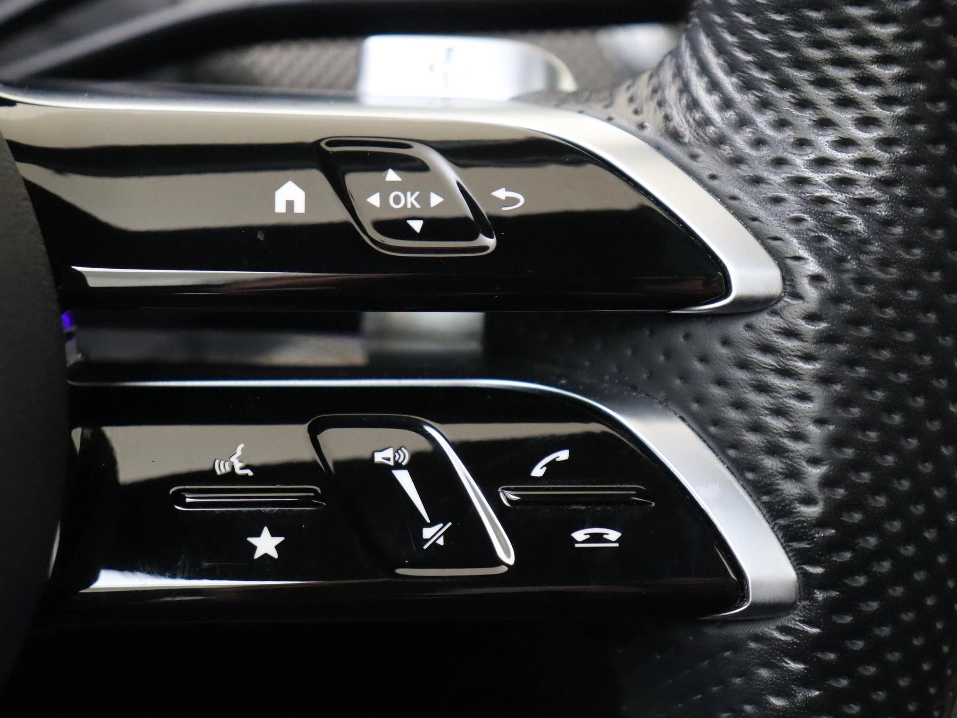 Mercedes-Benz-C-Klasse-image-16