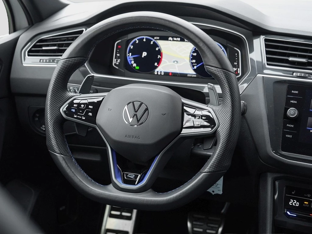 Volkswagen Tiguan R 2.0 TSI DSG 4Motion *Akrapovic*IQ-Light*App-Connect*PDC*360°-Kamera*DCC*ACC
