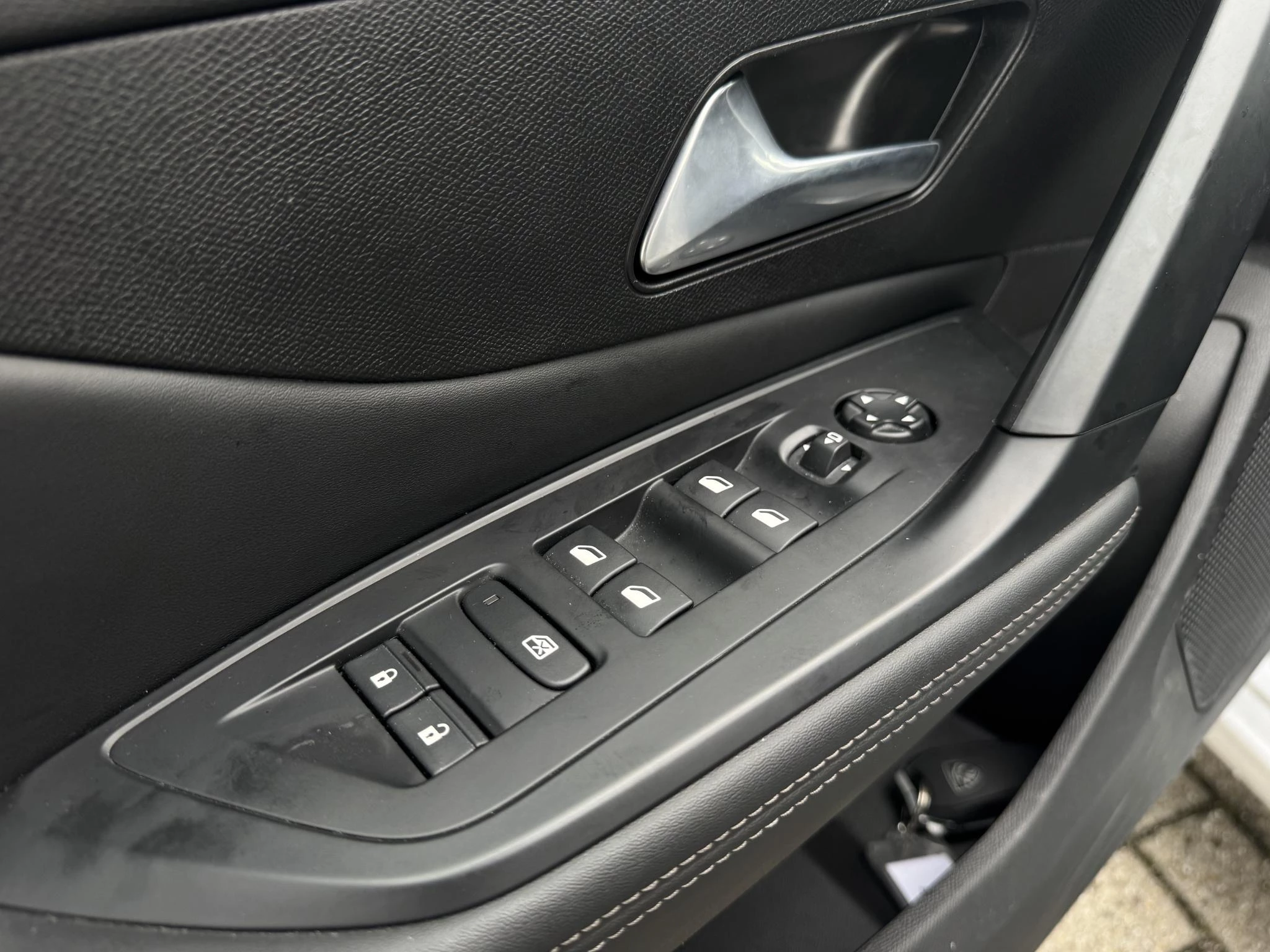 Peugeot-308-image-11