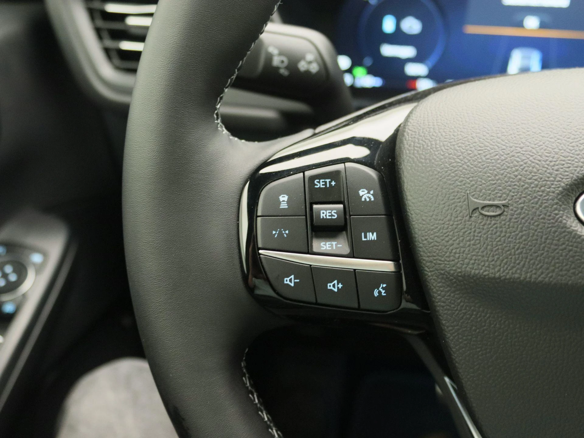 Ford-Kuga-image-16