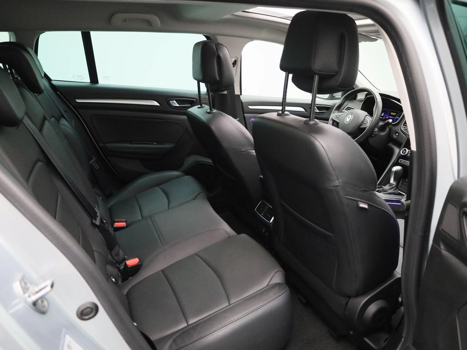 Renault-Megane E-Tech-image-38