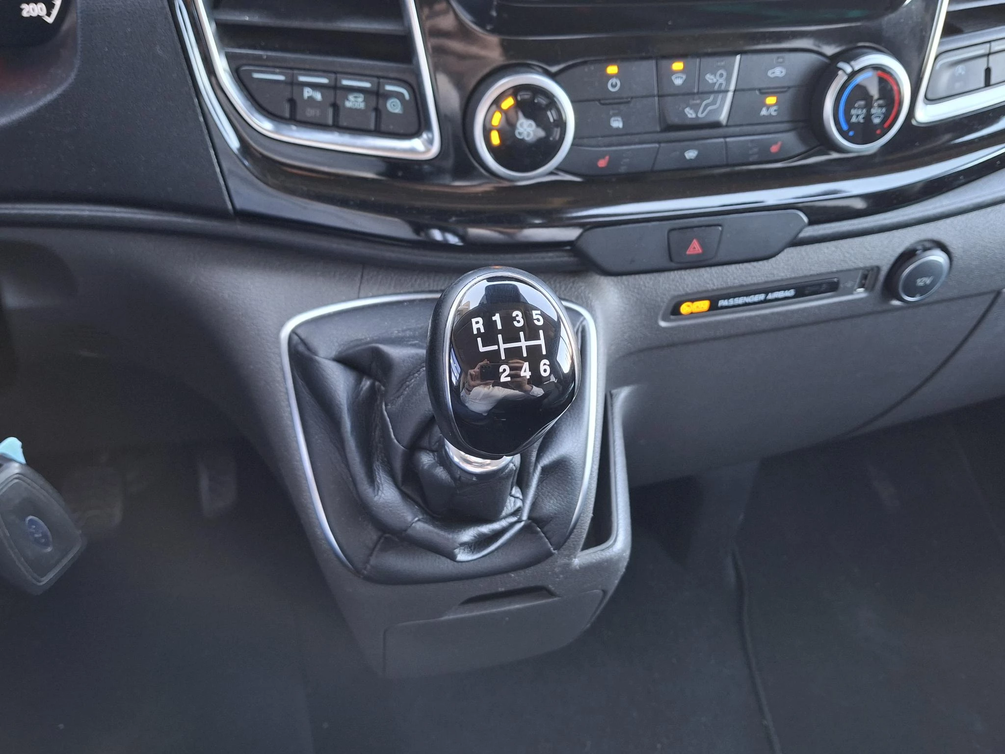 Ford-Transit Custom-image-19