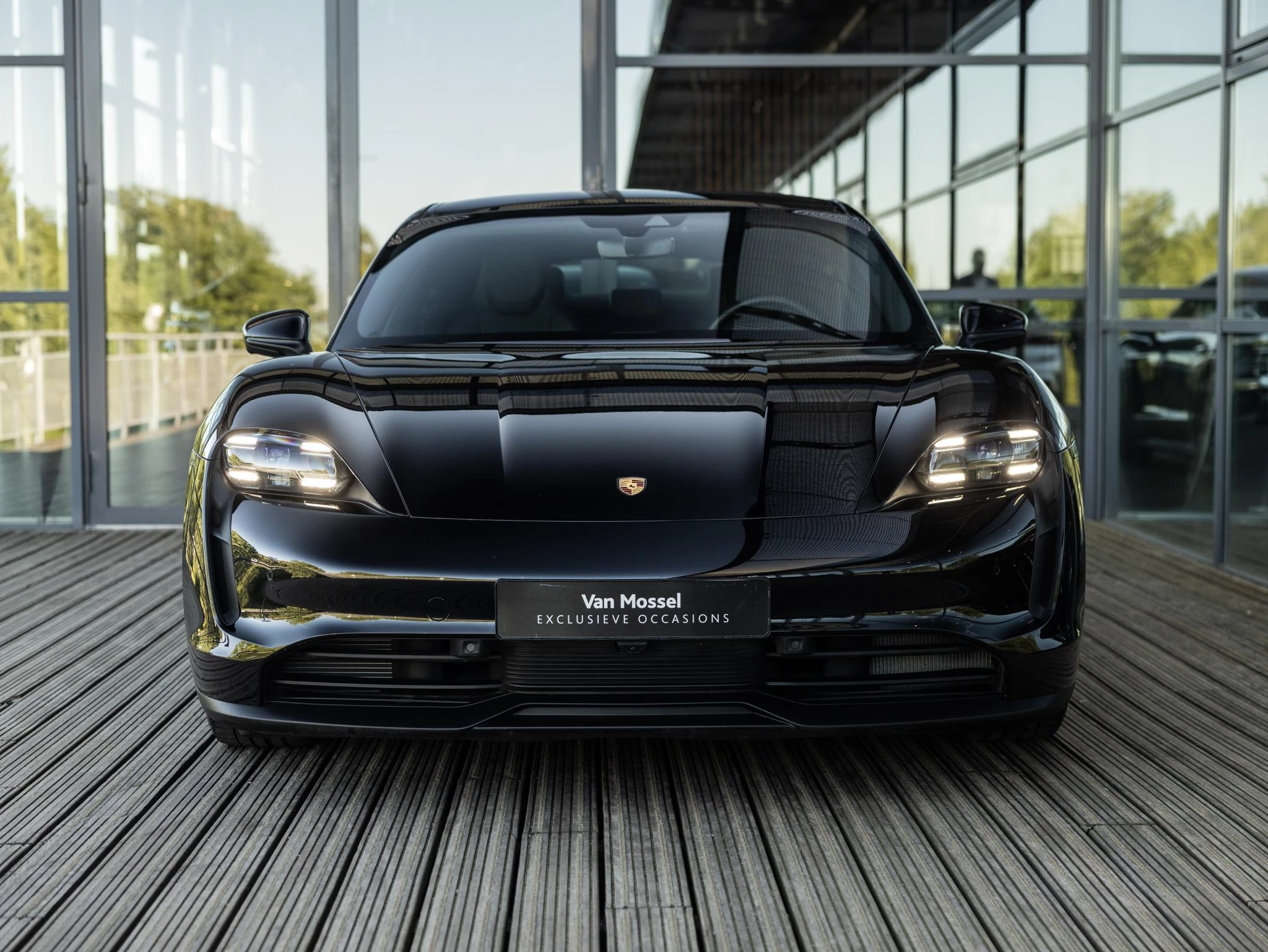 Porsche Taycan Performance 84 kWh