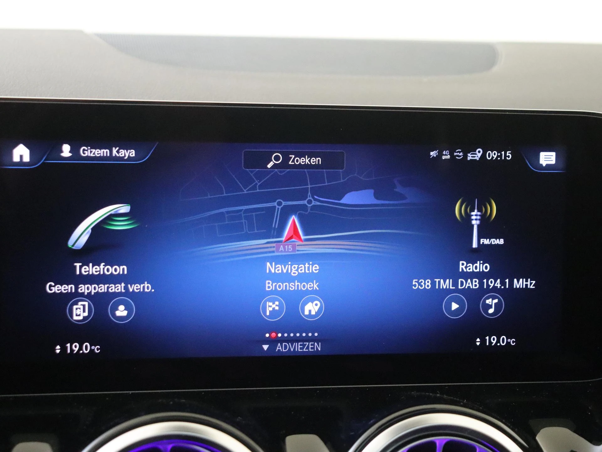 Mercedes-Benz-EQA-image-16