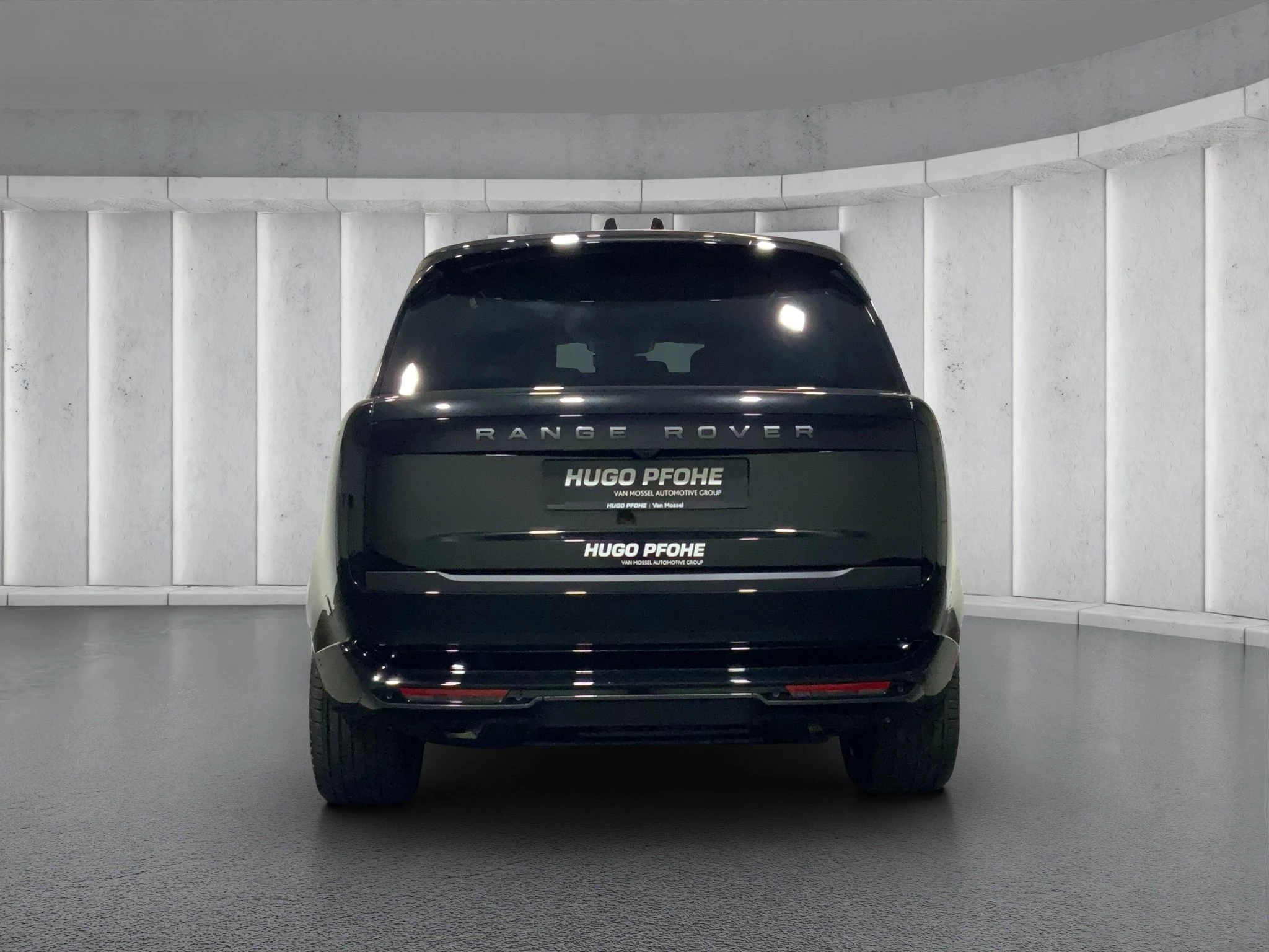 Land Rover-Range Rover-image-3