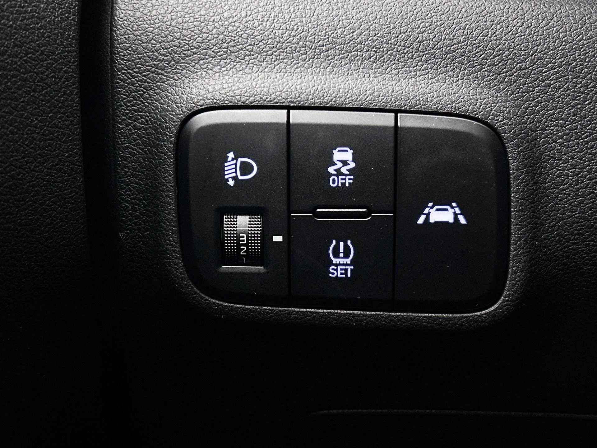 Hyundai-i10-image-16