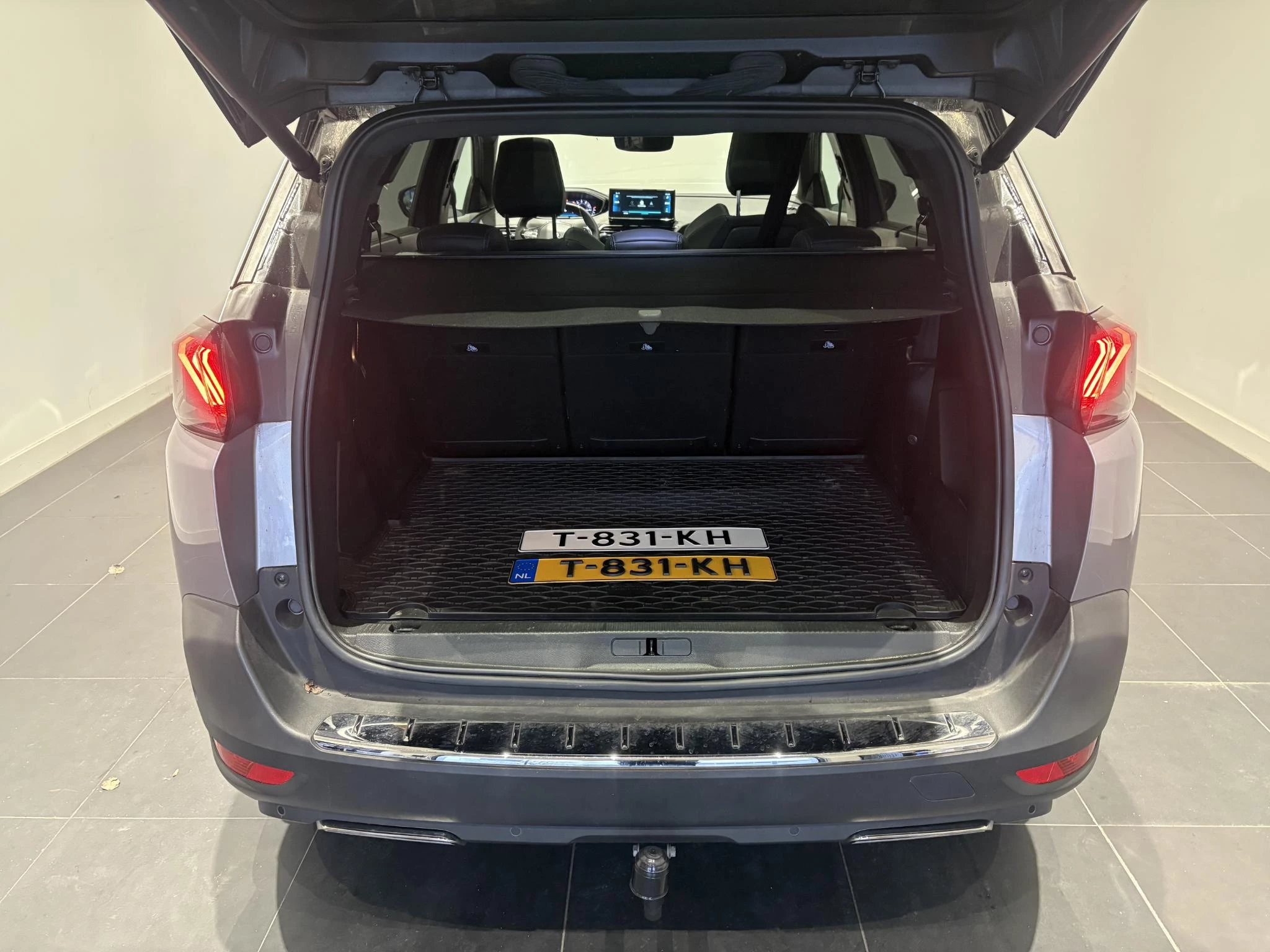 Peugeot-5008-image-10