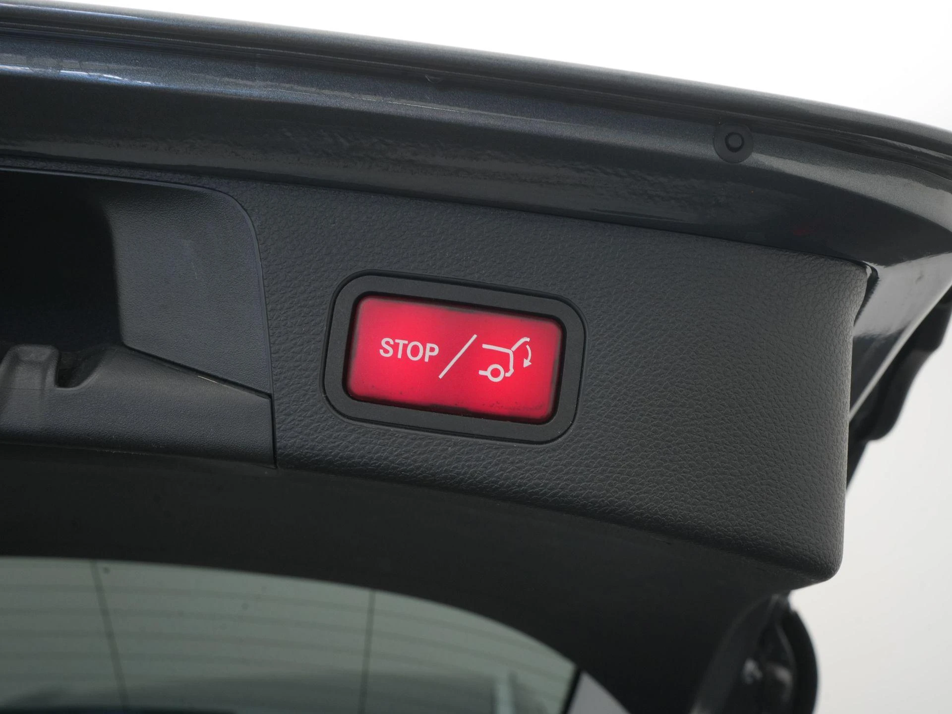 Mercedes-Benz-C-Klasse-image-28