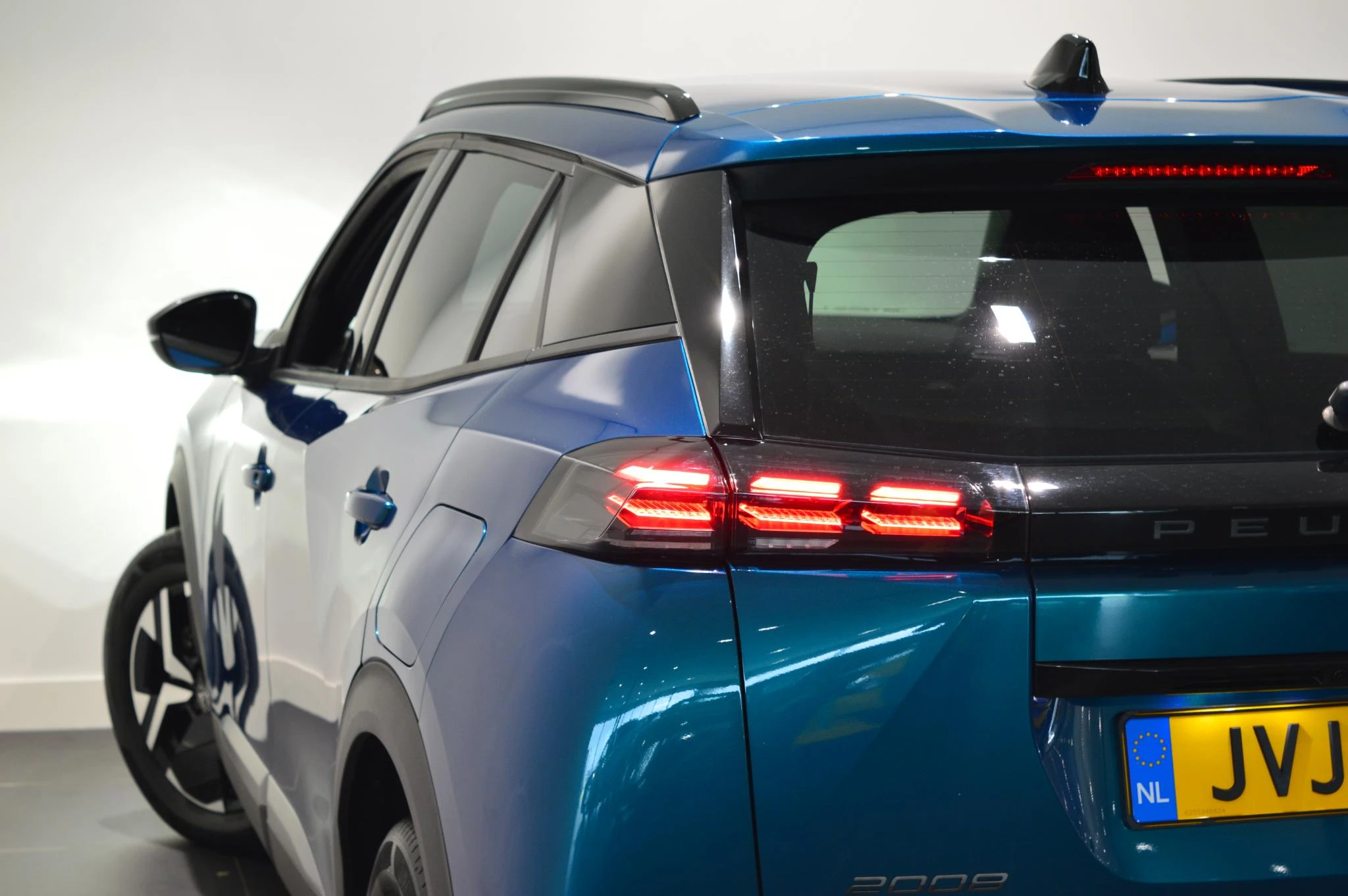 Peugeot-2008-image-12