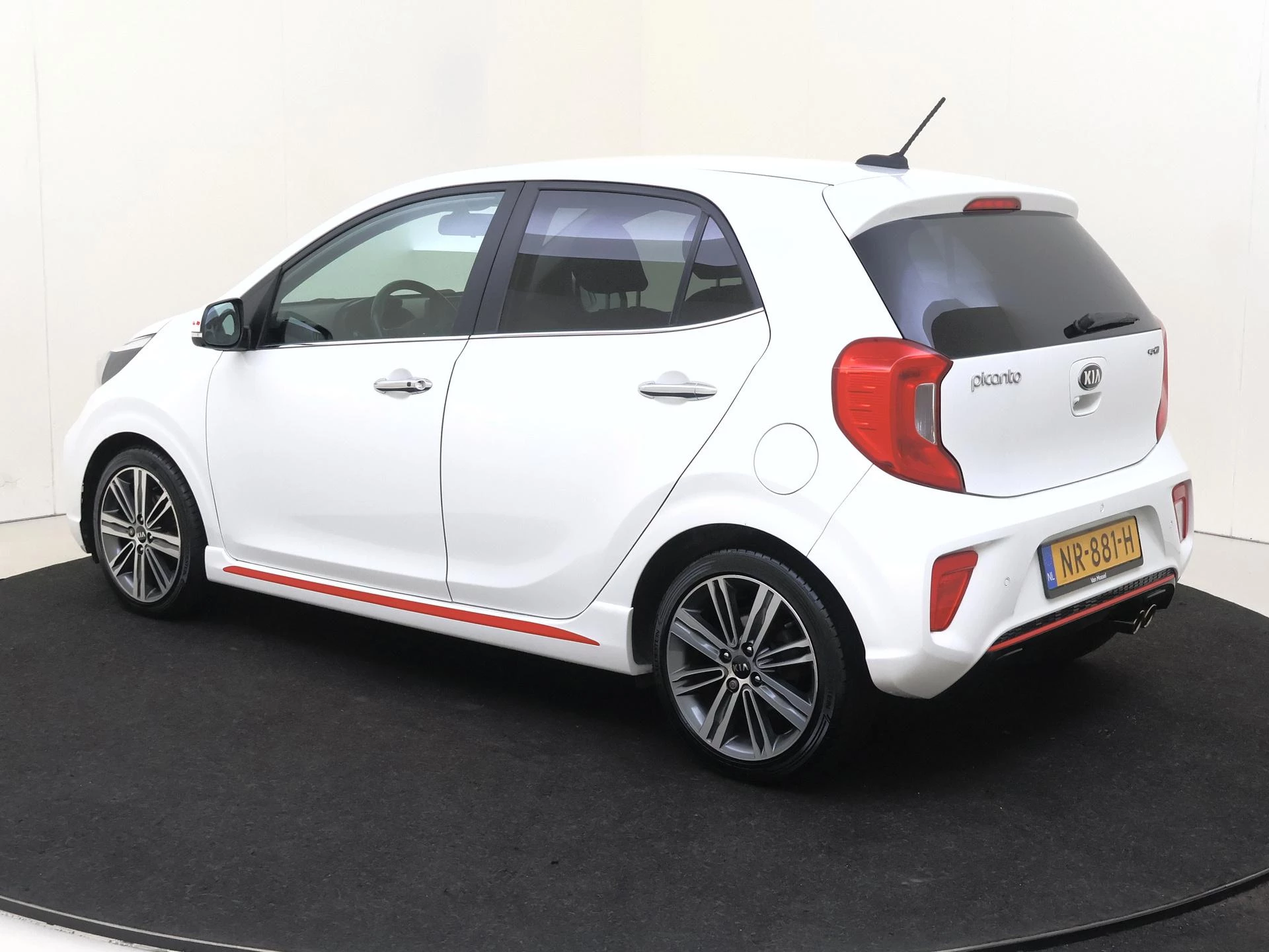 Kia-Picanto-image-2