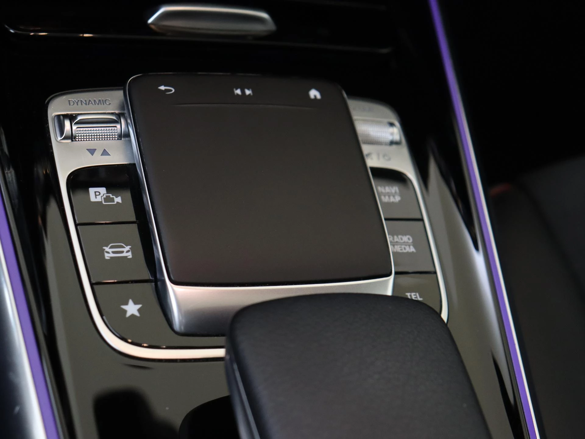 Mercedes-Benz-B-Klasse-image-20