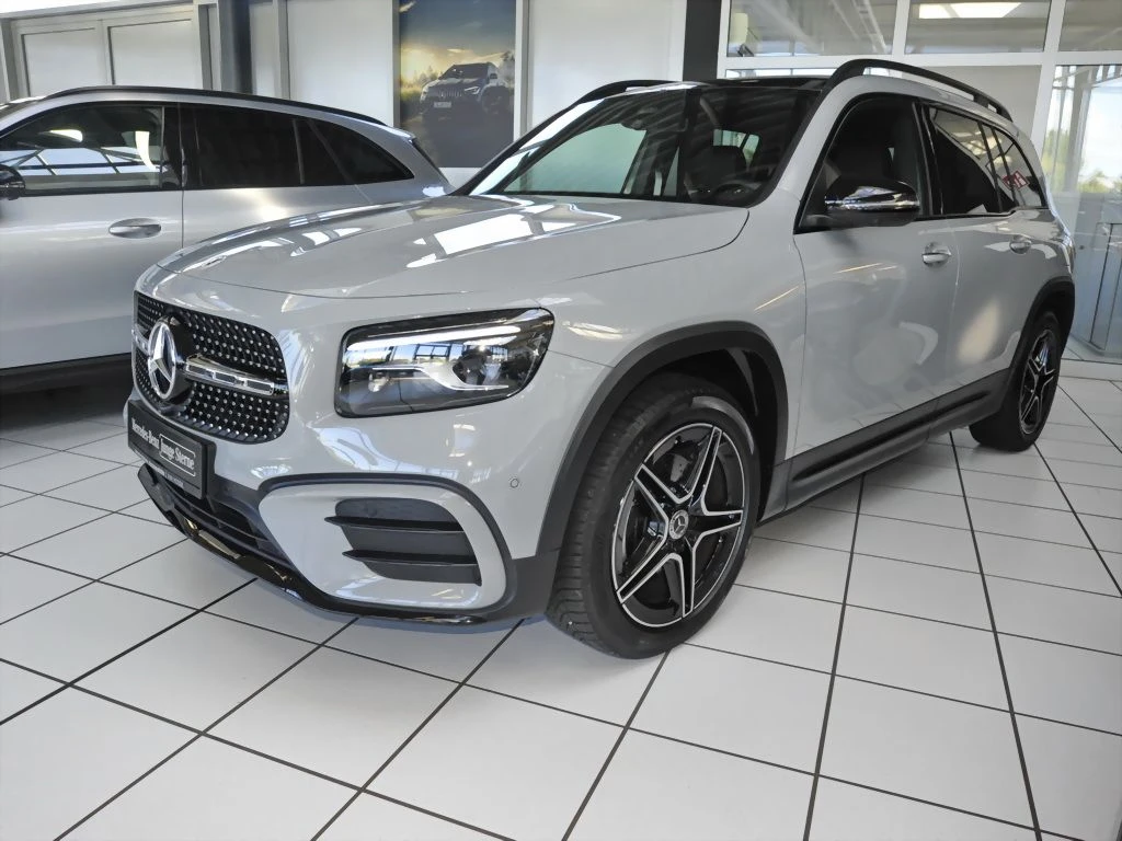 Mercedes-Benz-GLB 200-image-6