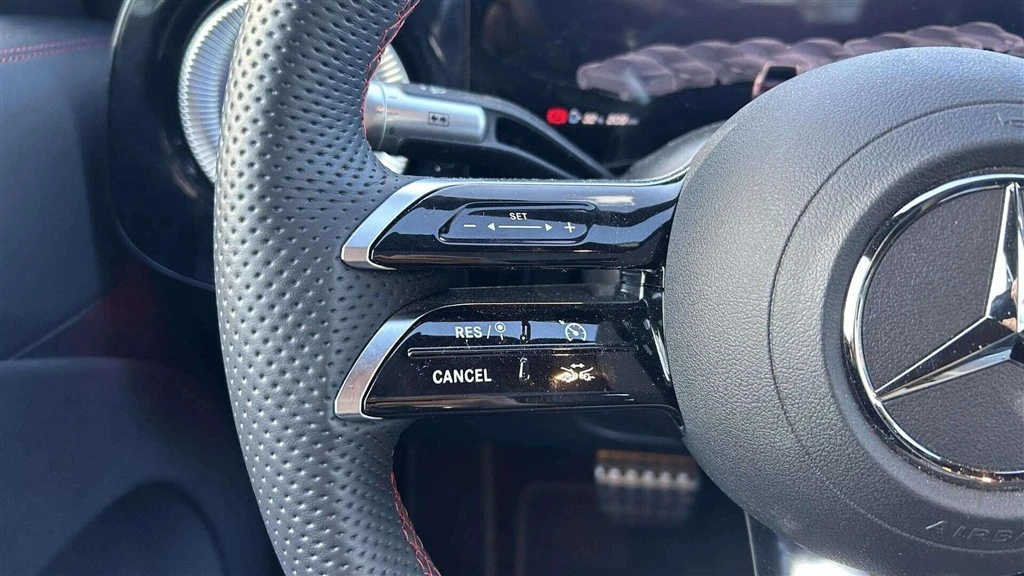 Mercedes-Benz-CLA-image-12