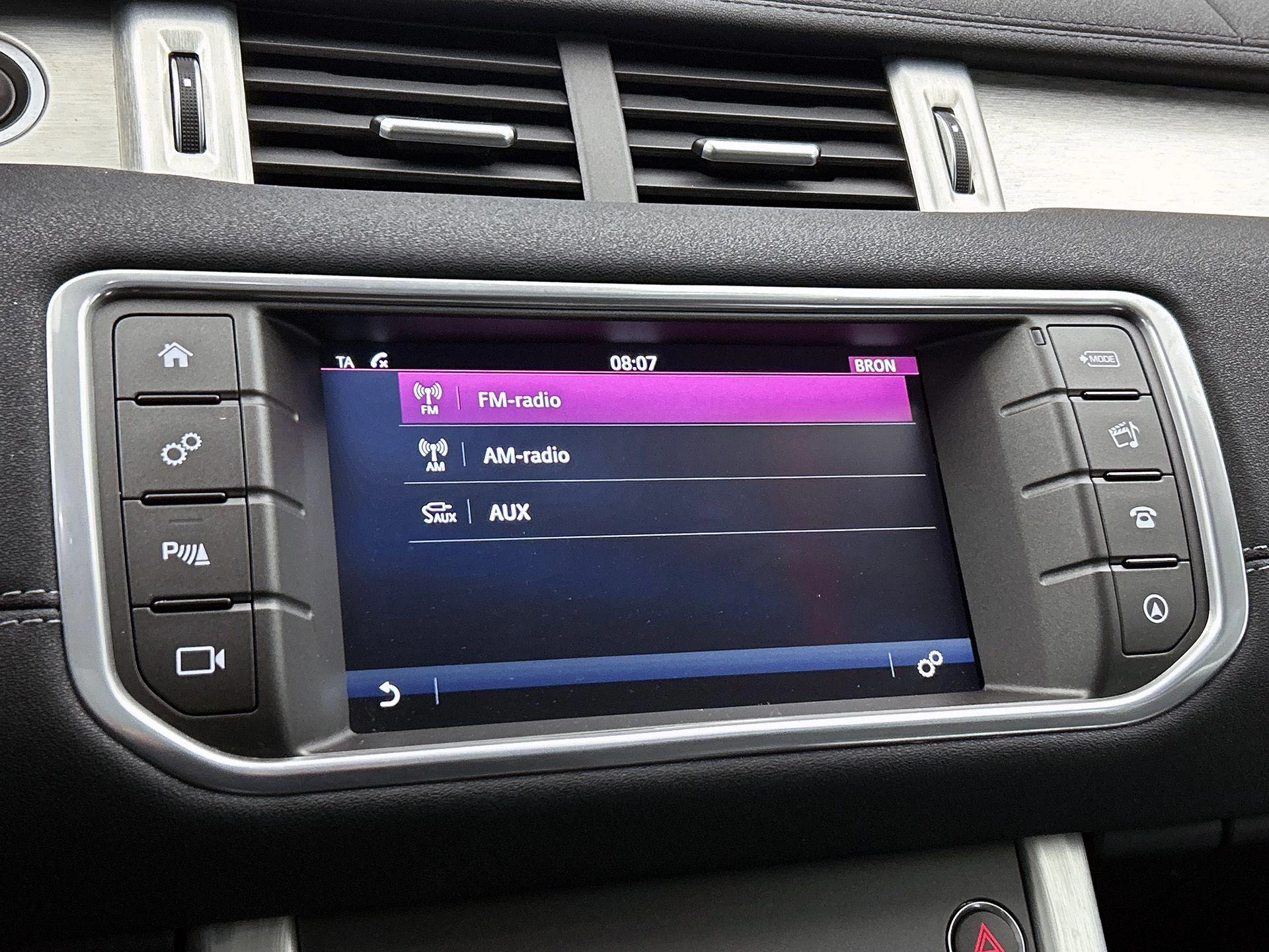 Land Rover-Range Rover Evoque-image-10
