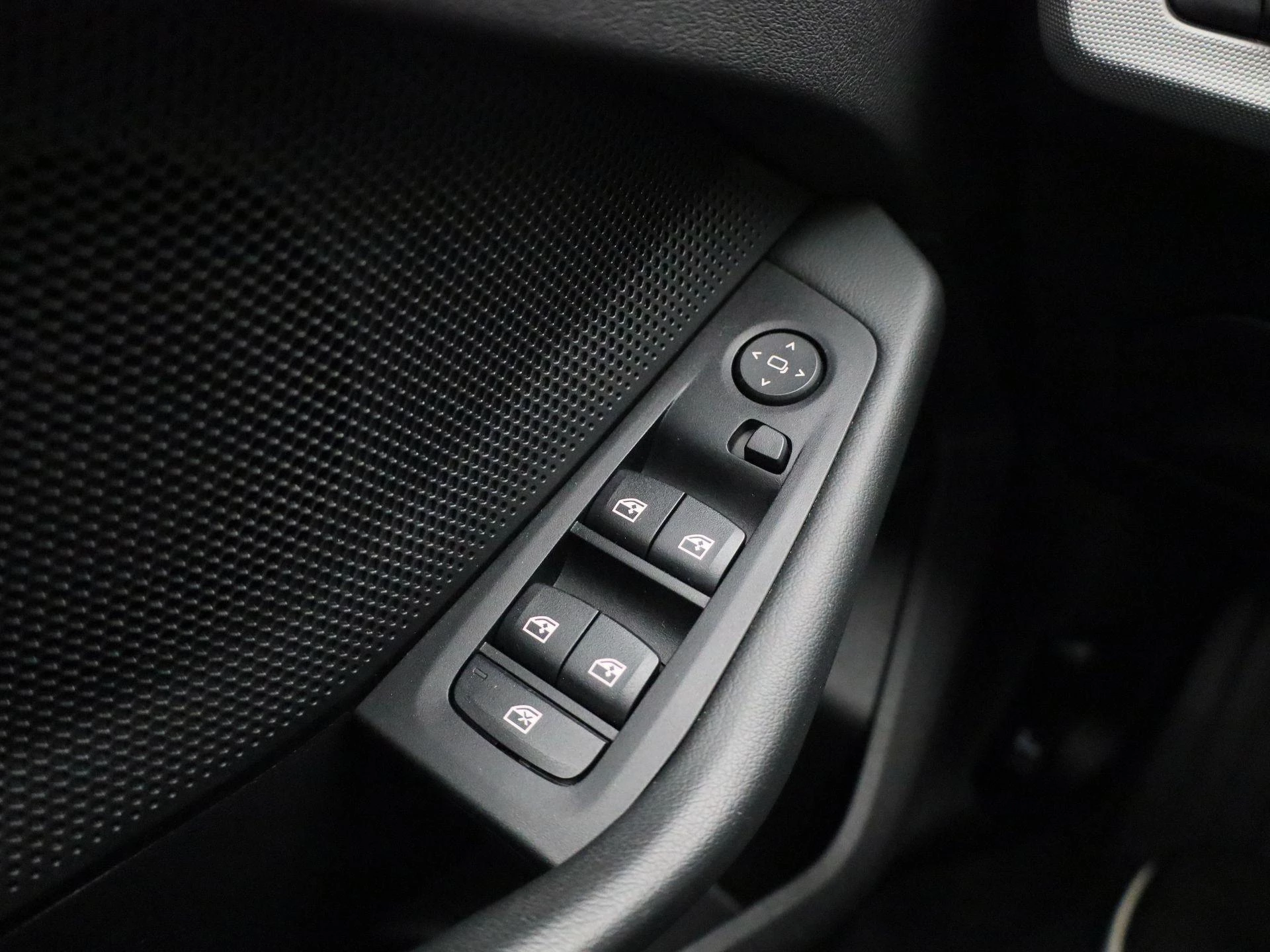 BMW-1 Serie-image-21