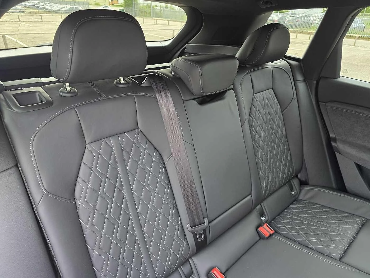 Audi-Q6 e-tron-image-13