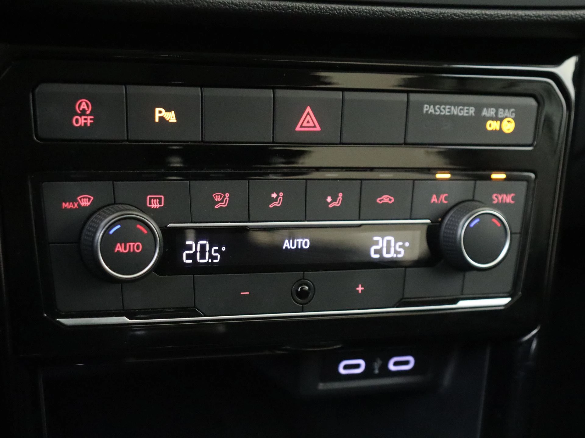 Volkswagen-T-Cross-image-22